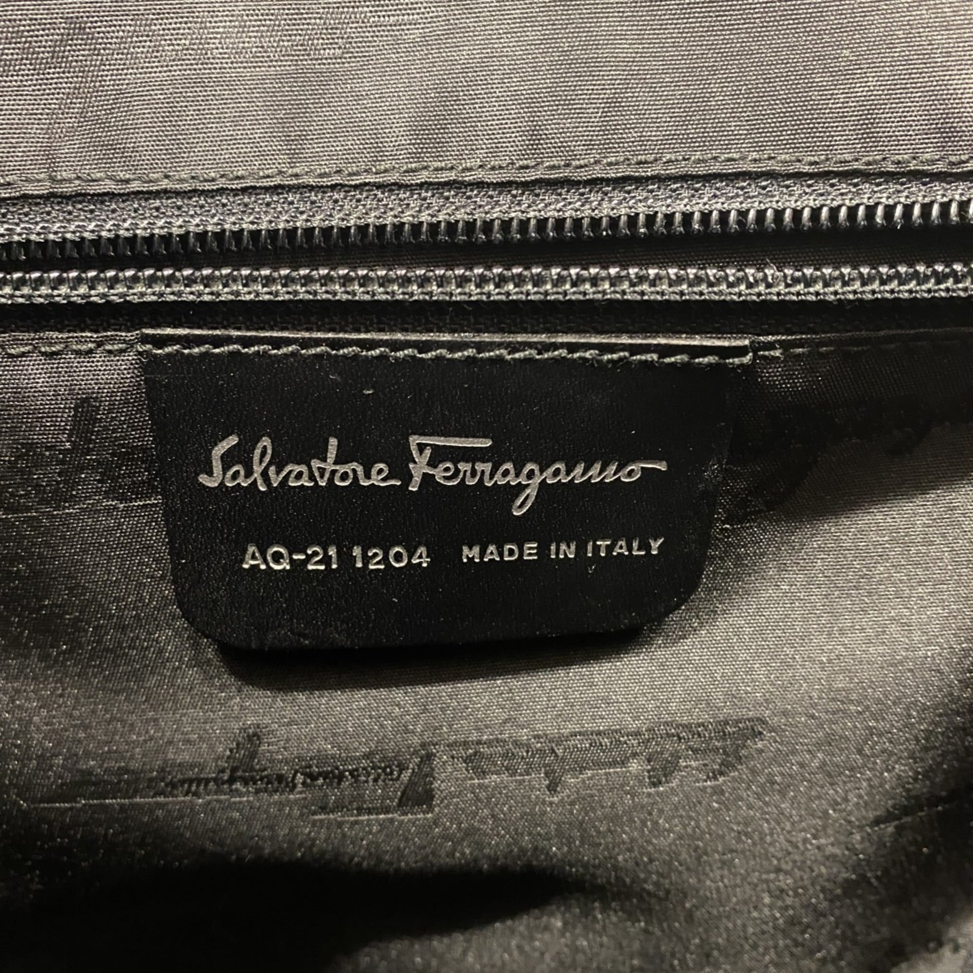 Salvatore Ferragamo Beige Leather Handbag (Pre-Owned)