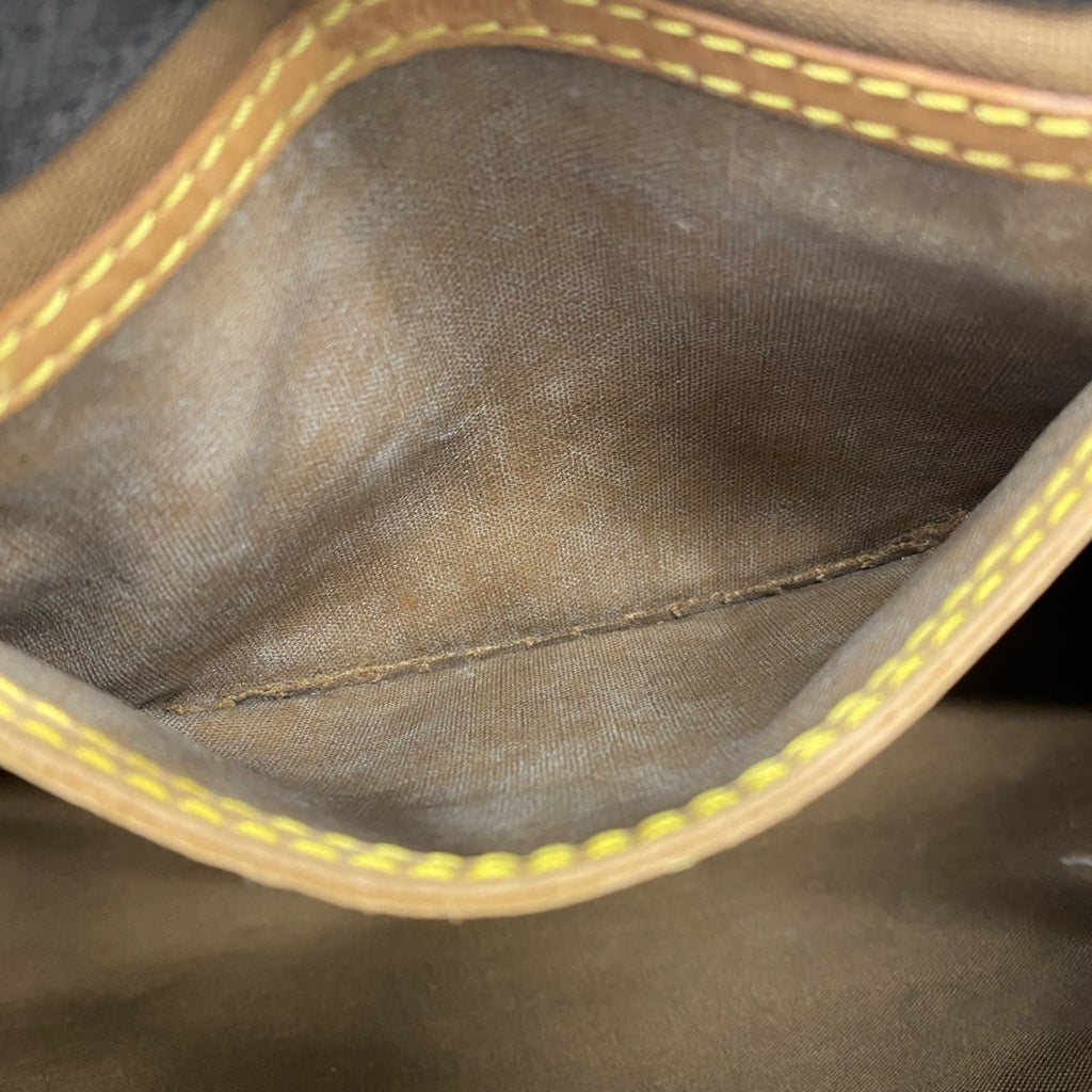 Louis Vuitton Brown Handbag (Pre-Owned)
