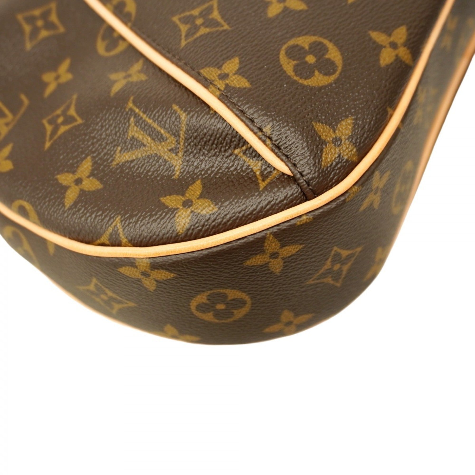Louis Vuitton Brown Shoulder Bag (Pre-Owned)