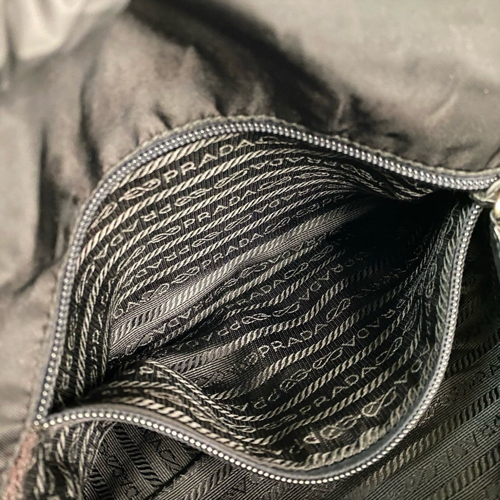 Prada Black Nylon Leather Pochette Shoulder Bag (Pre-Owned)