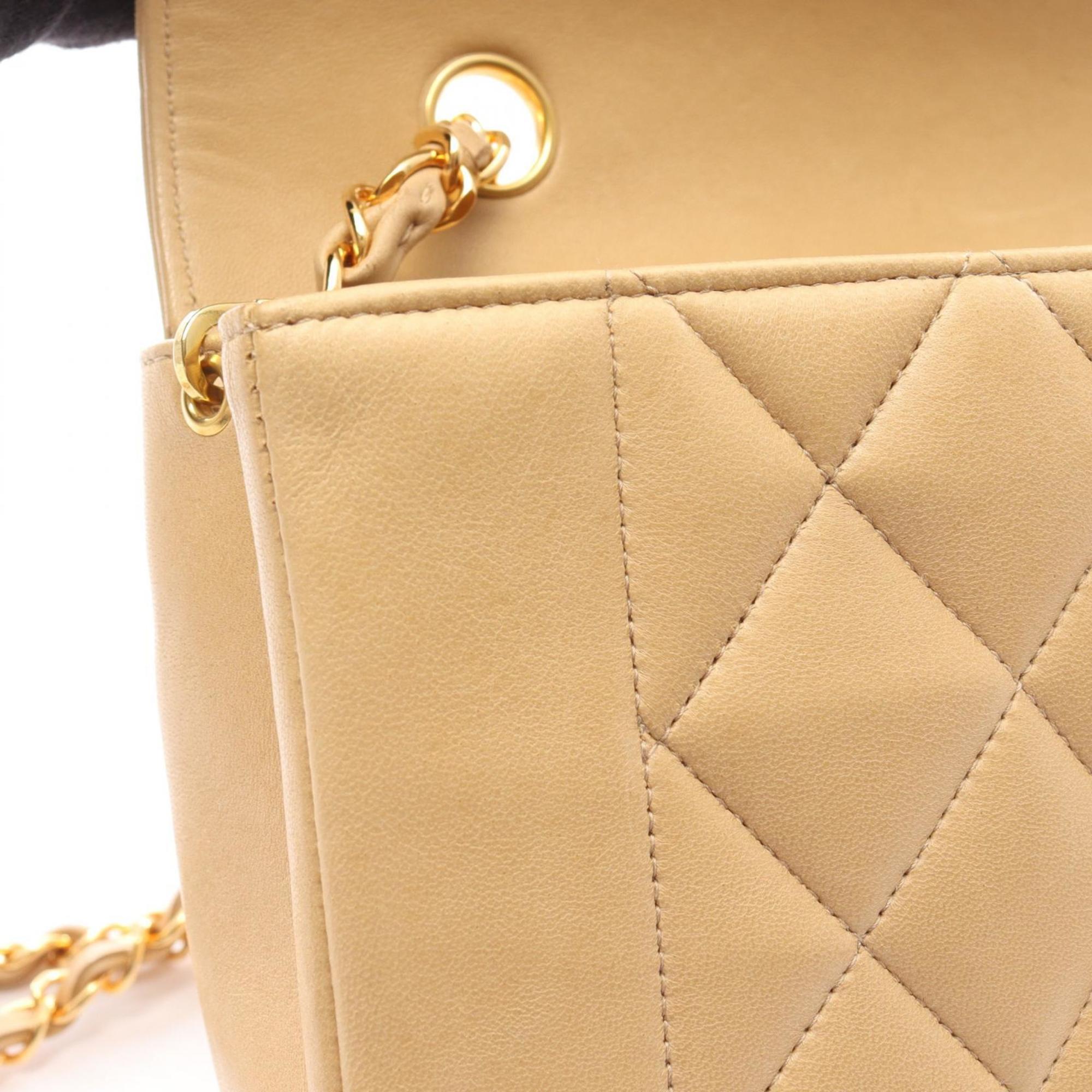 Chanel Beige Leather Shoulder Bag (Pre-Owned)
