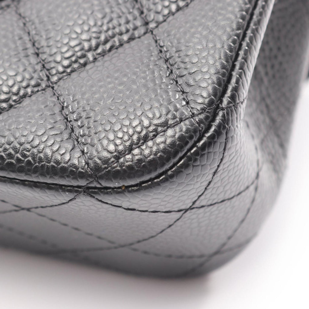 Chanel Black Leather Shoulder Bag (Pre-Owned)