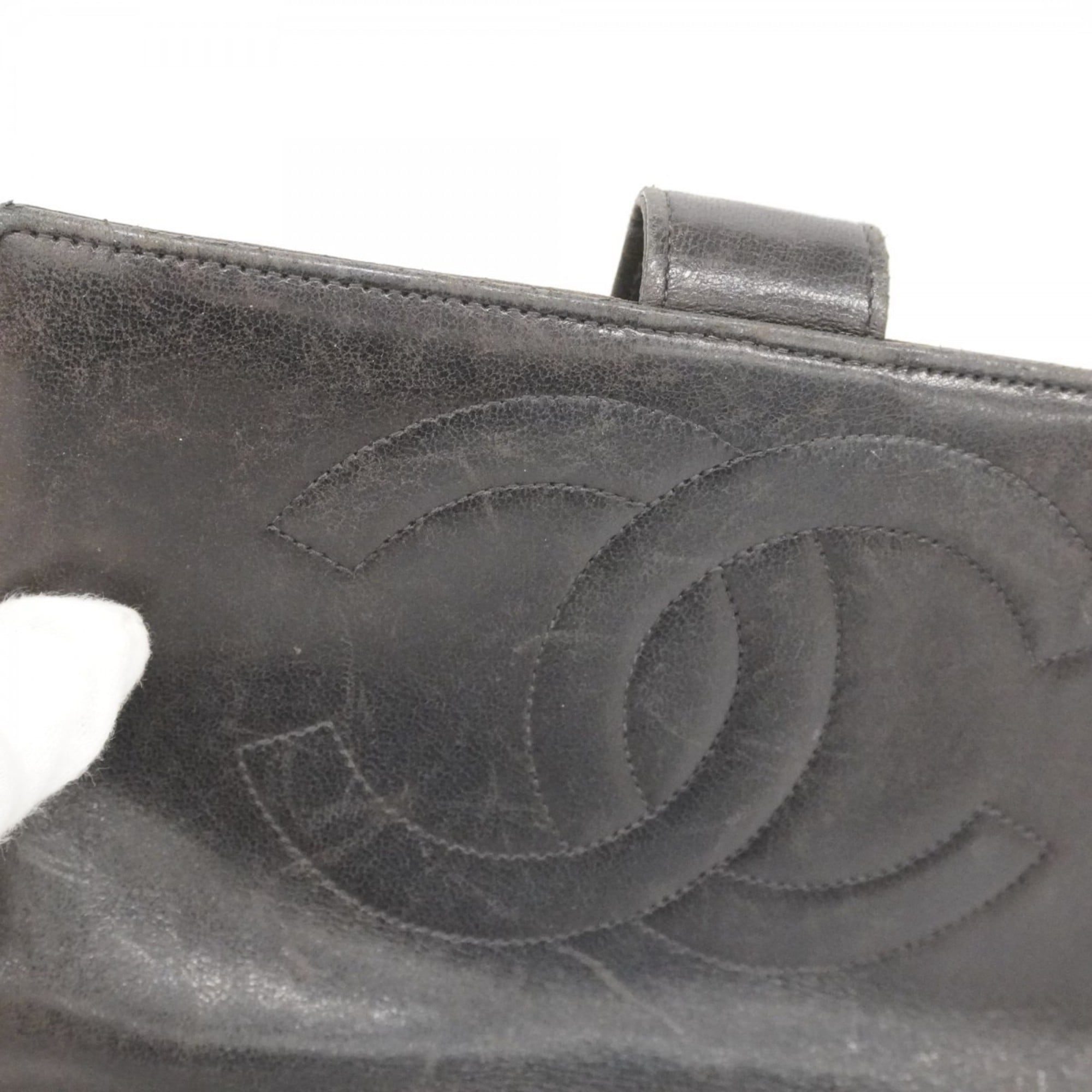 Chanel Black Leather Long Wallet (Bi-Fold) (Pre-Owned)