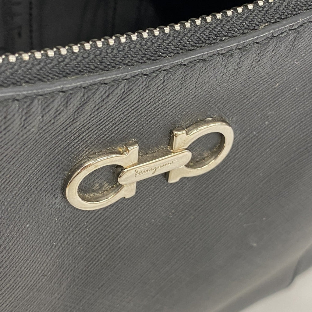 Salvatore Ferragamo Black Leather Handbag (Pre-Owned)
