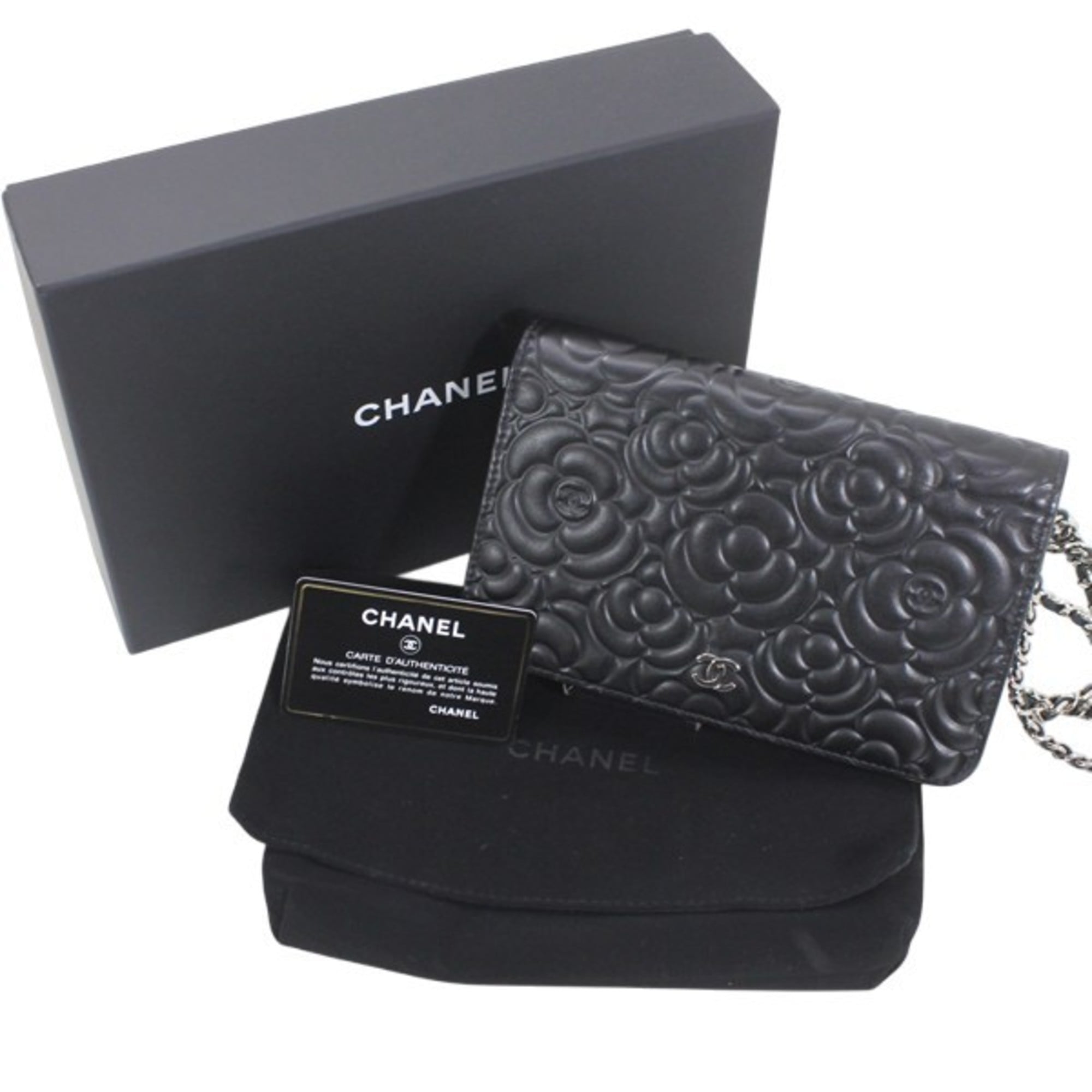 Chanel Black Leather Shoulder Bag (Pre-Owned)