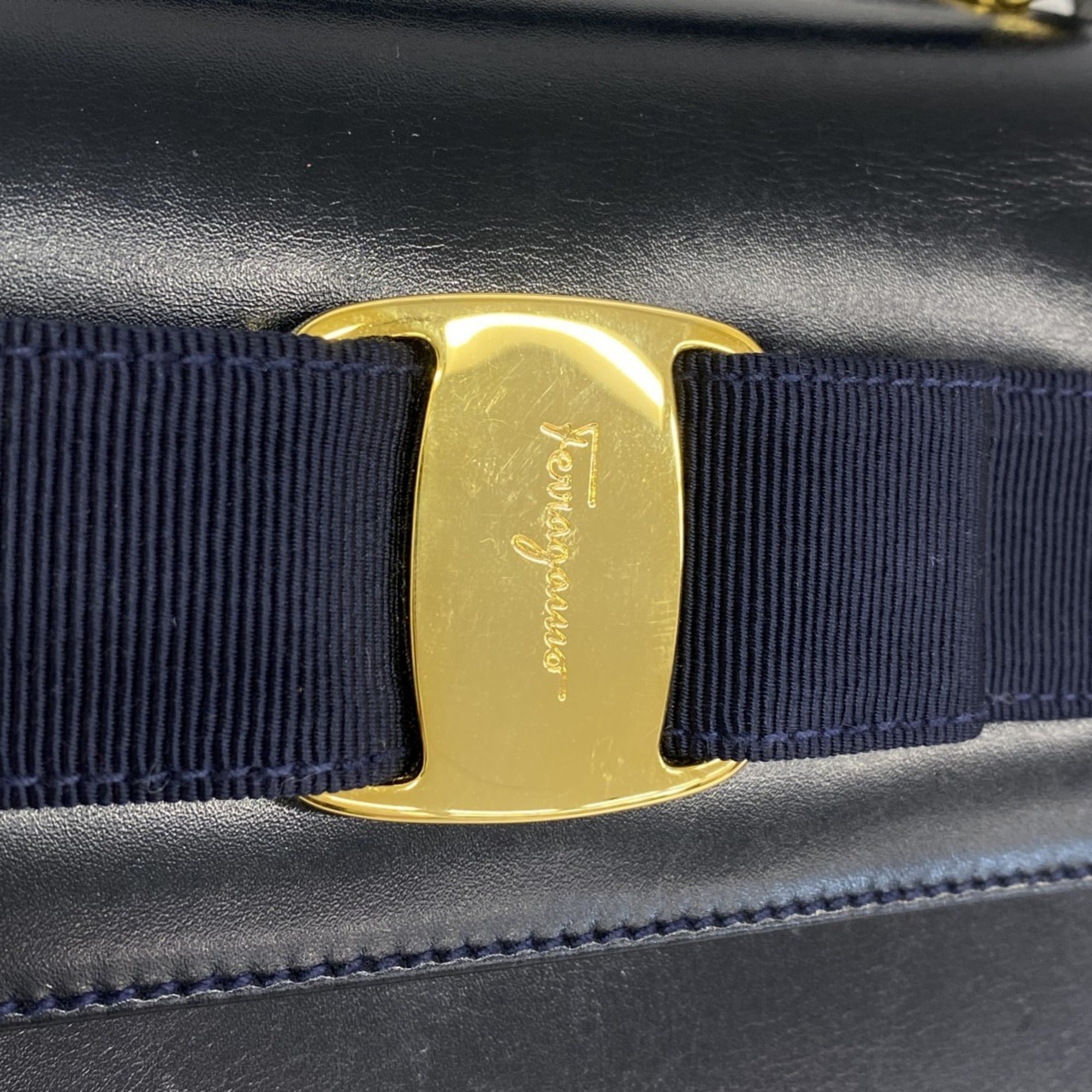Salvatore Ferragamo Navy Leather Handbag (Pre-Owned)
