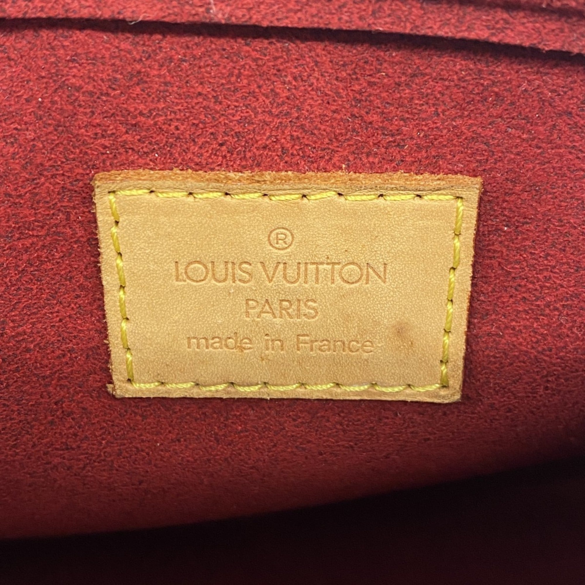 Louis Vuitton Brown Shoulder Bag (Pre-Owned)