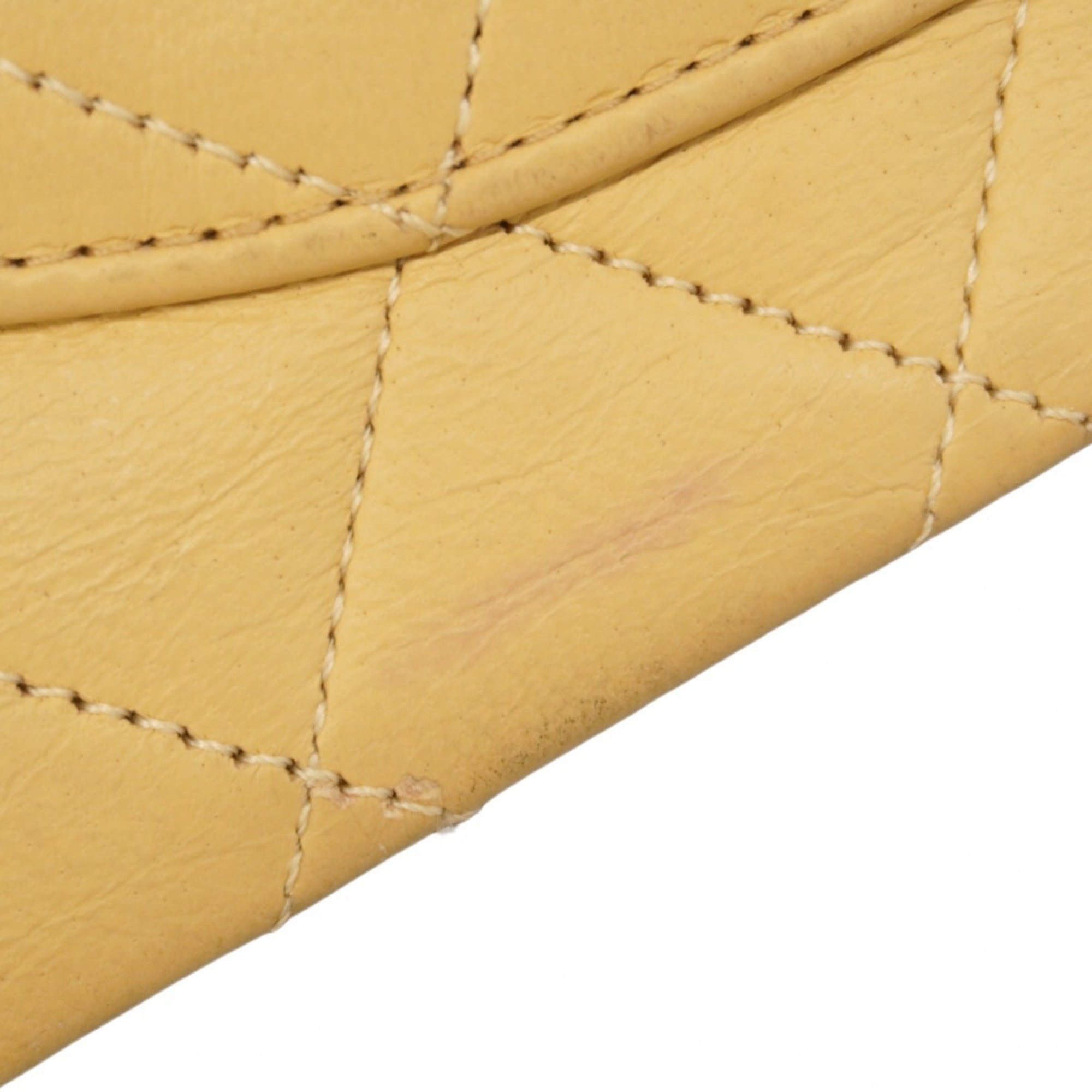 Chanel Beige Leather Shoulder Bag (Pre-Owned)