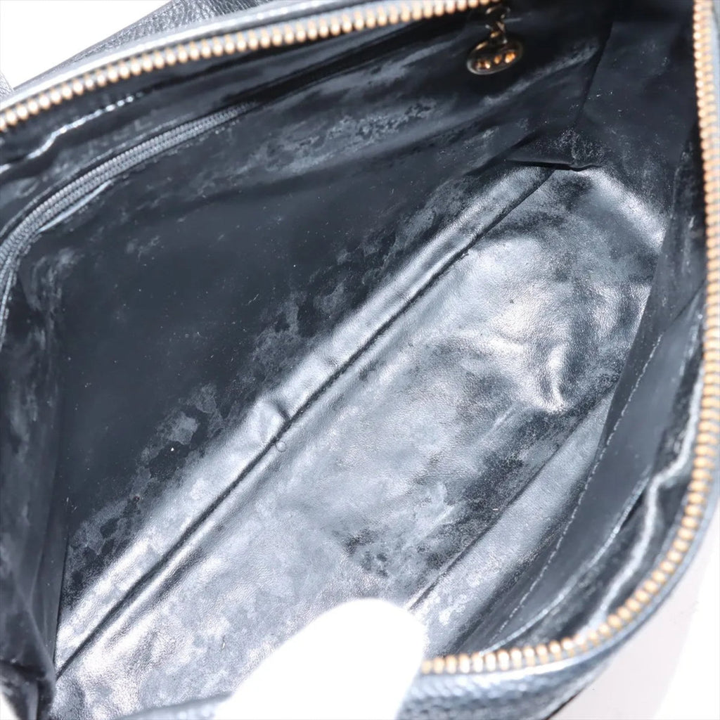 Chanel Black Leather Shoulder Bag (Pre-Owned)