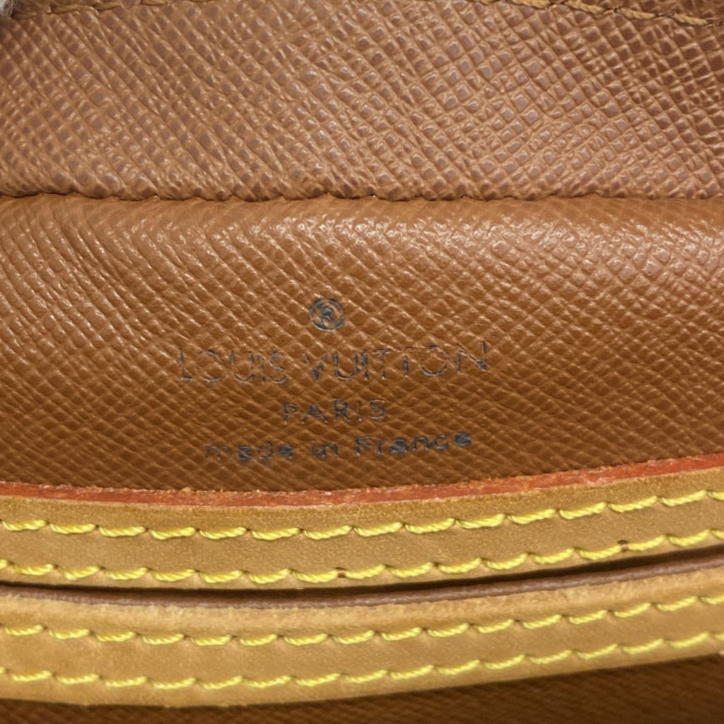 Louis Vuitton Brown Shoulder Bag (Pre-Owned)
