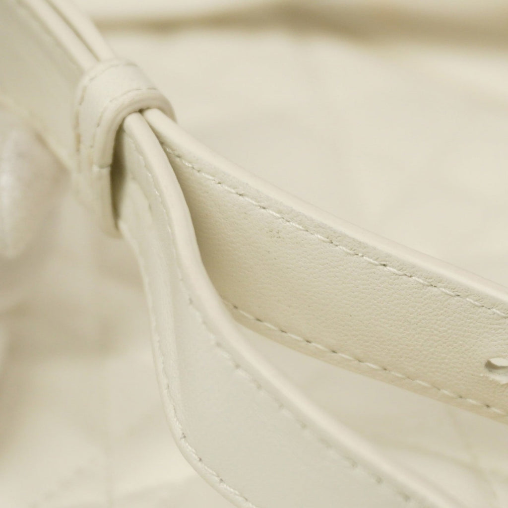 Christian Dior White Leather Backpack (Pre-Owned)