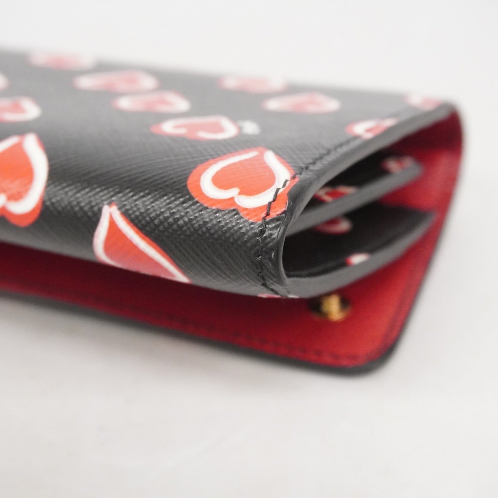 Prada Black Red Color Leather Long Wallet (Bi-Fold) (Pre-Owned)