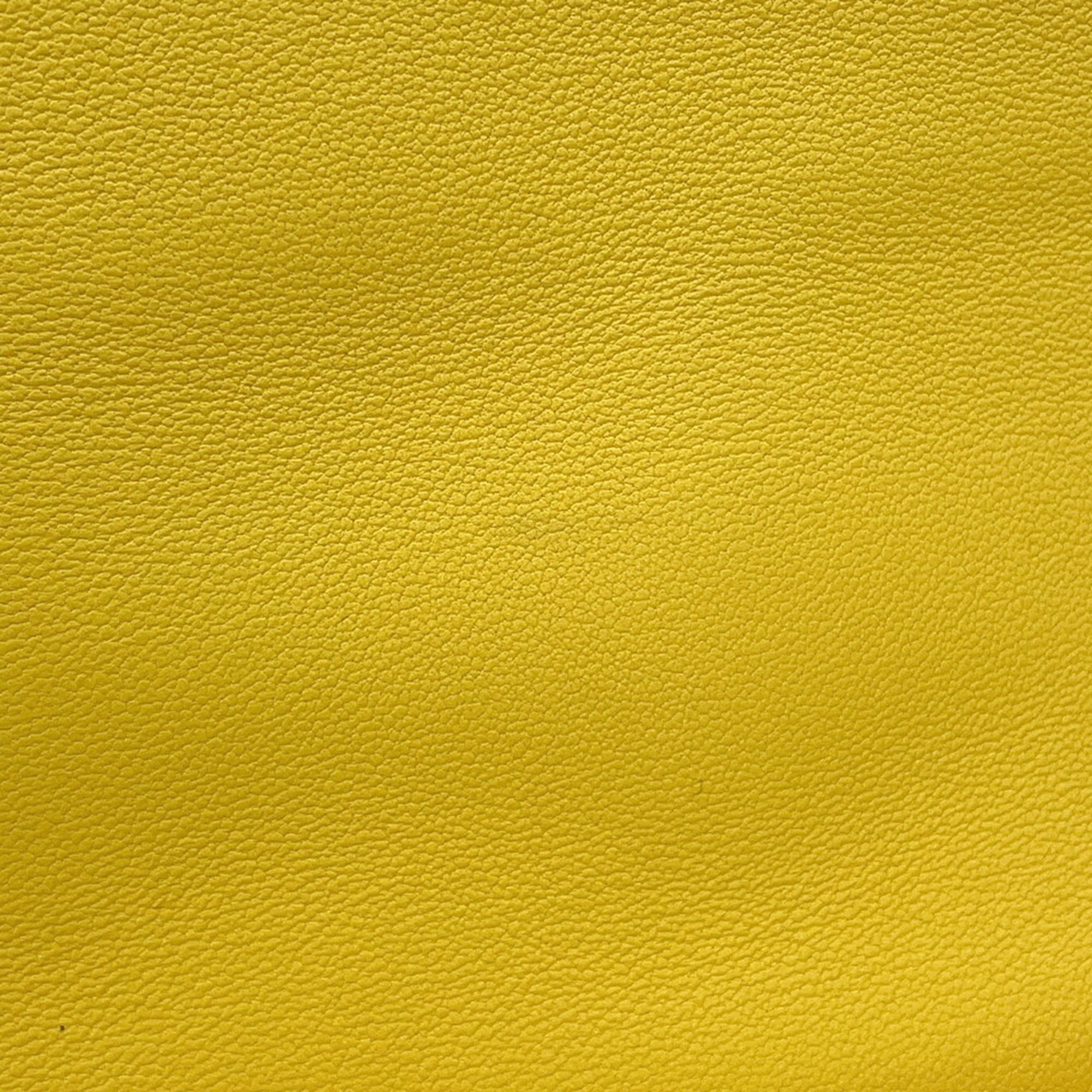 Chanel Matelasse Yellow Leather Shoulder Bag (Pre-Owned)
