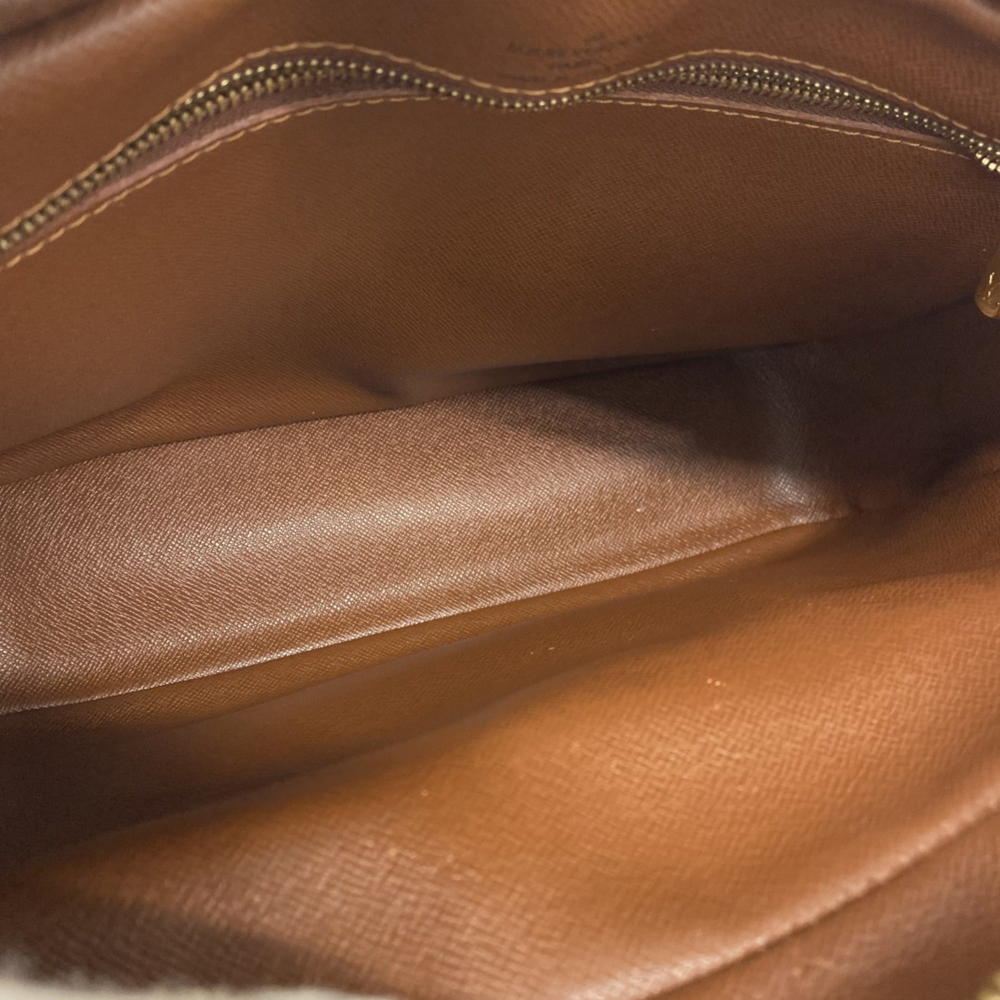 Louis Vuitton Brown Shoulder Bag (Pre-Owned)