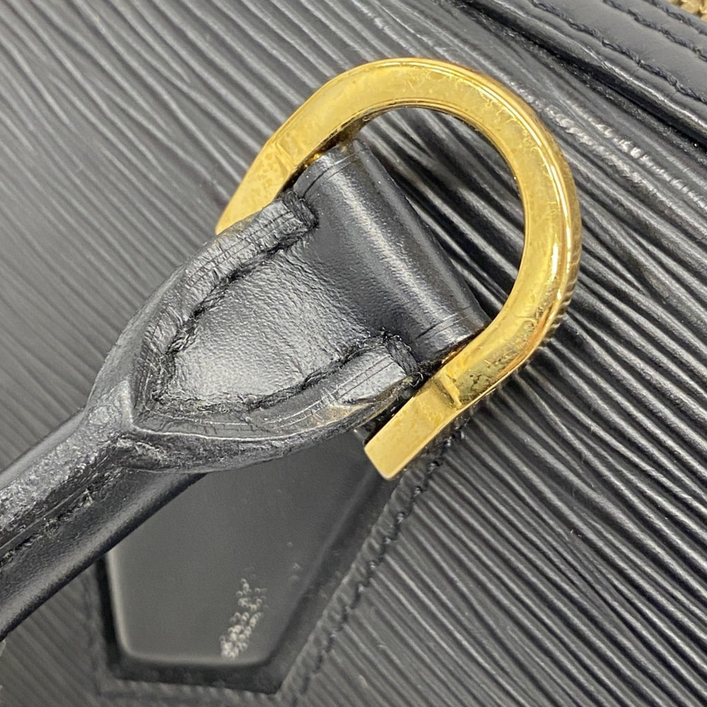 Louis Vuitton Noir Handbag (Pre-Owned)