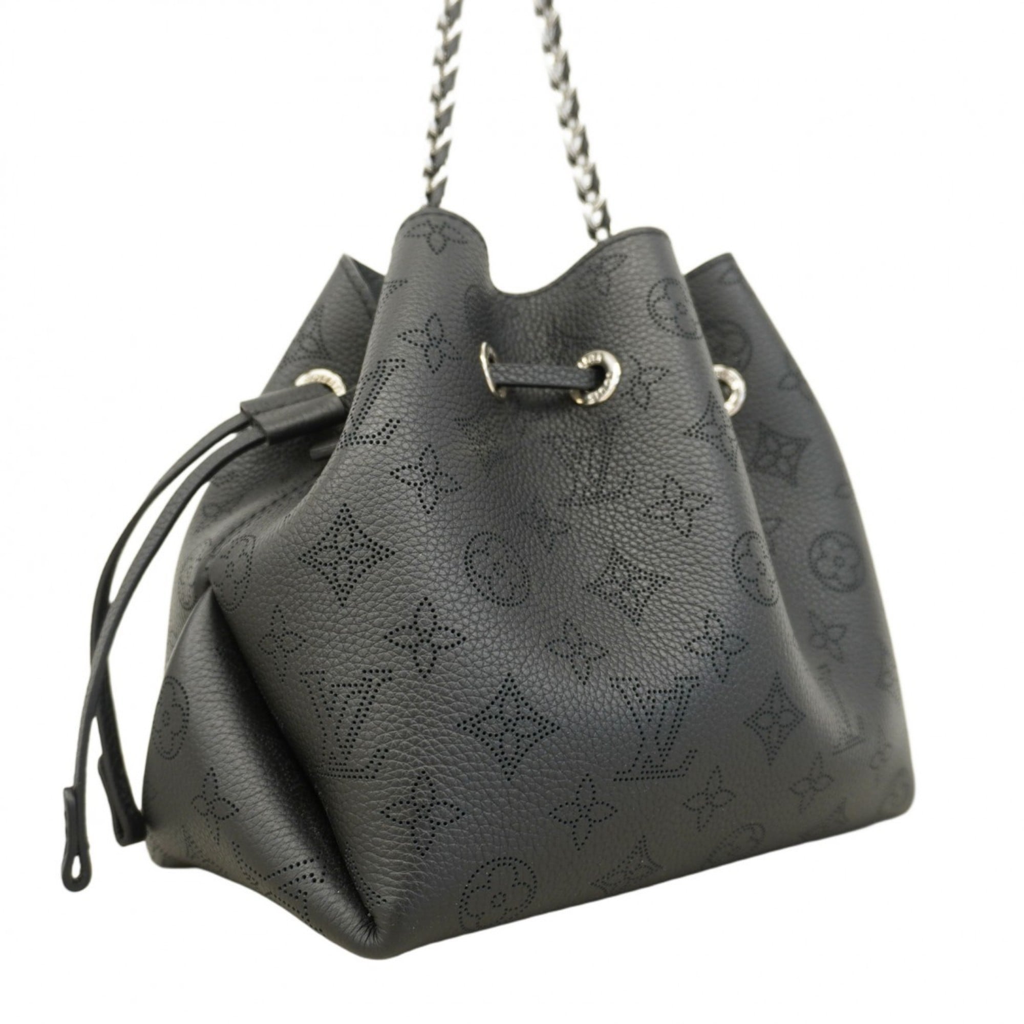 Louis Vuitton Noir Handbag (Pre-Owned)