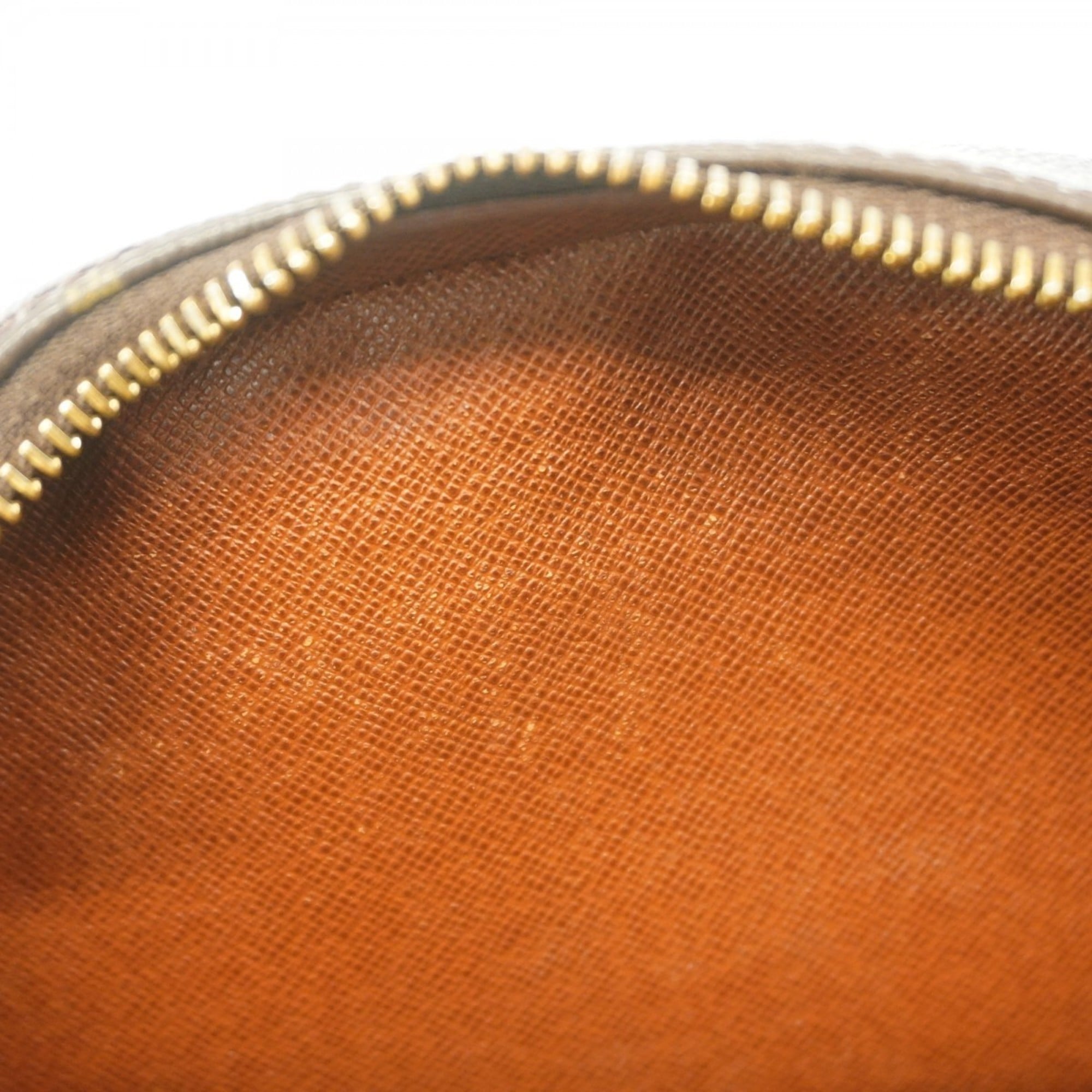Louis Vuitton Brown Shoulder Bag (Pre-Owned)