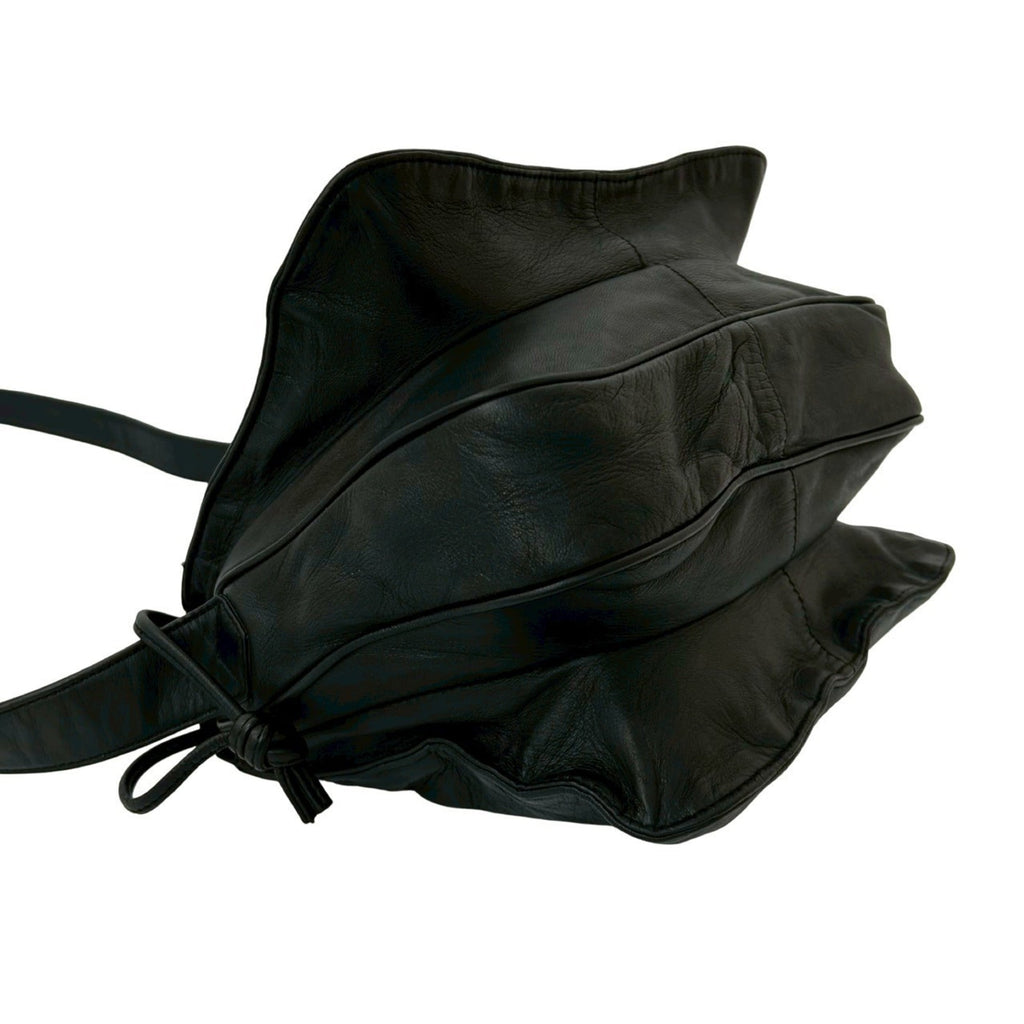 Loewe Black Leather Pochette Shoulder Bag (Pre-Owned)