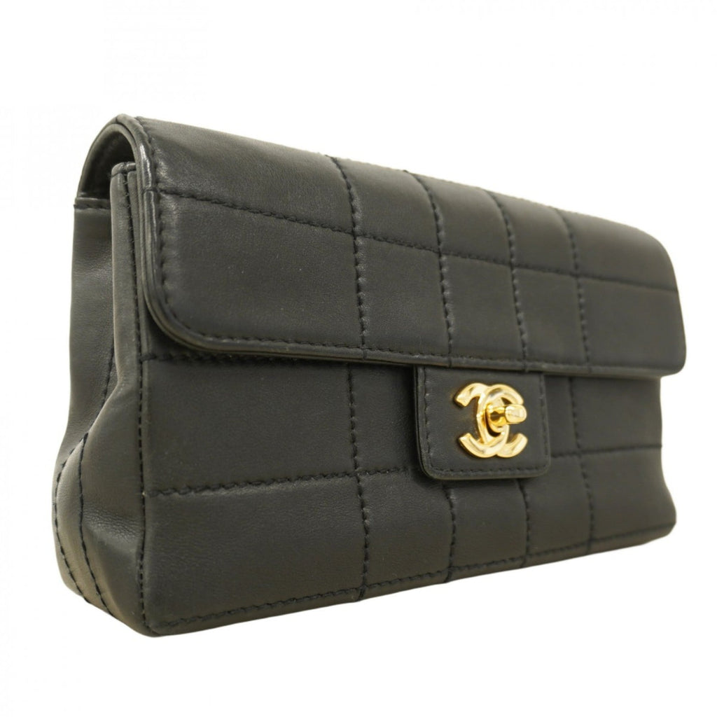Chanel Black Leather Shoulder Bag (Pre-Owned)