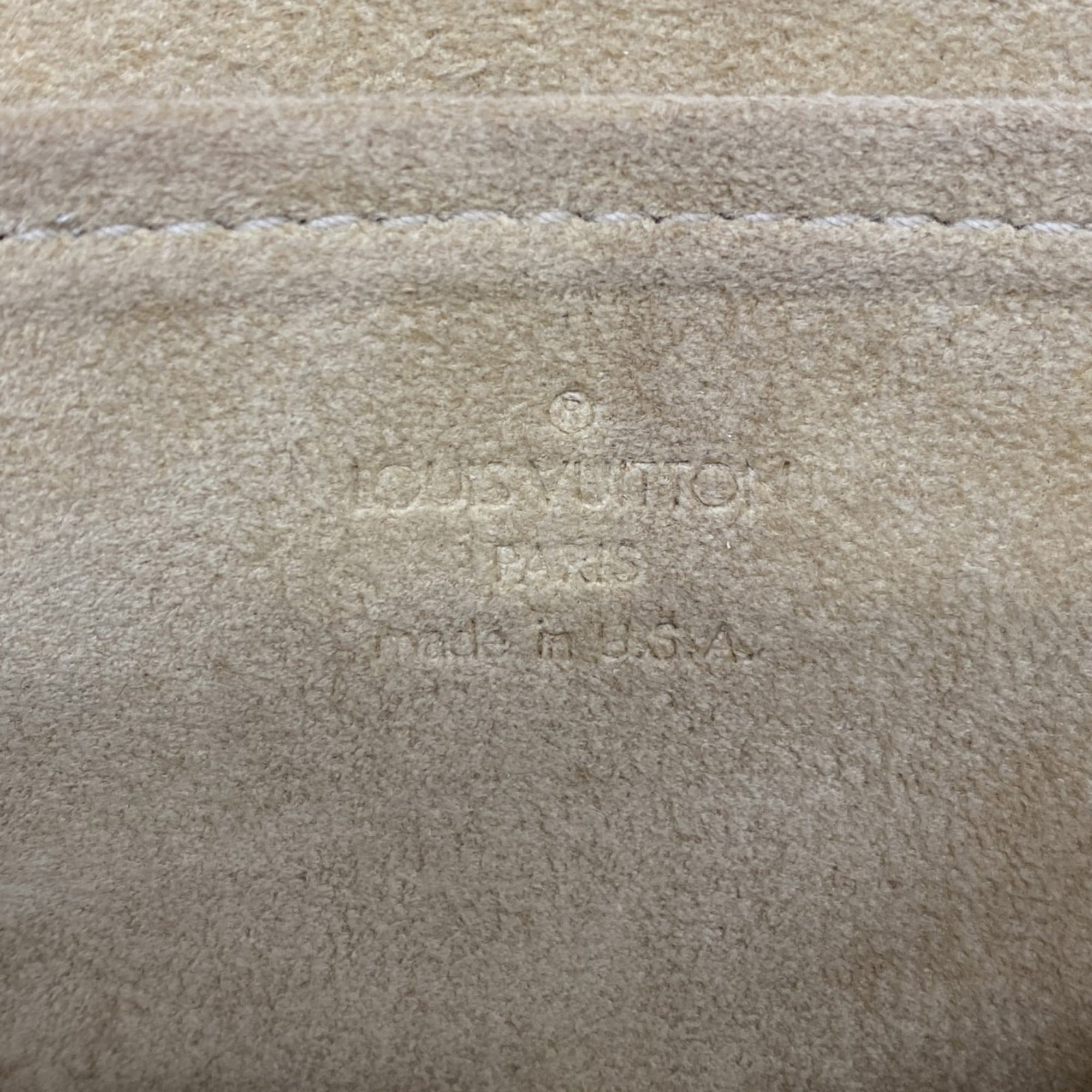 Louis Vuitton Brown Shoulder Bag (Pre-Owned)