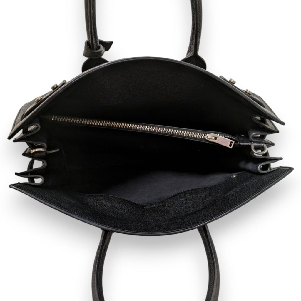 Yves Saint Laurent Black Handbag Shoulder Bag (Pre-Owned)