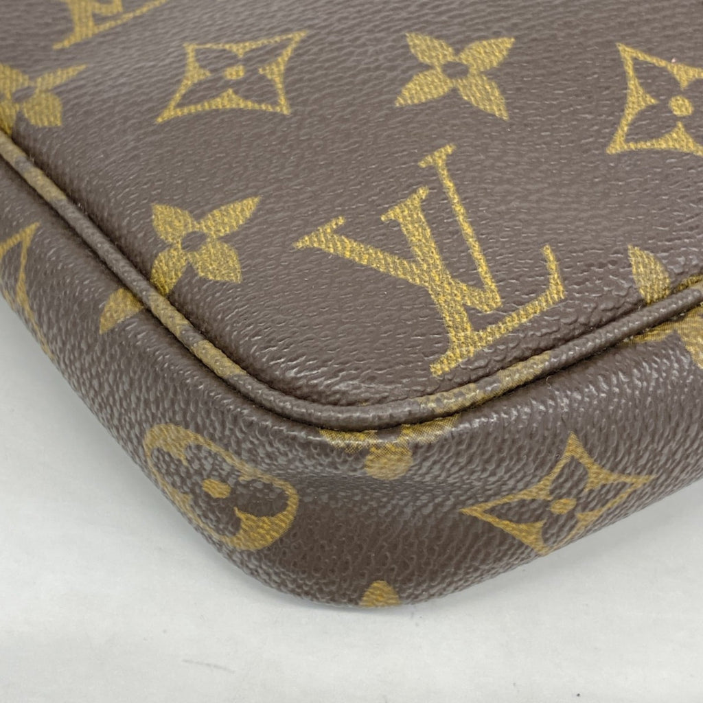 Louis Vuitton Brown Pouch (Pre-Owned)