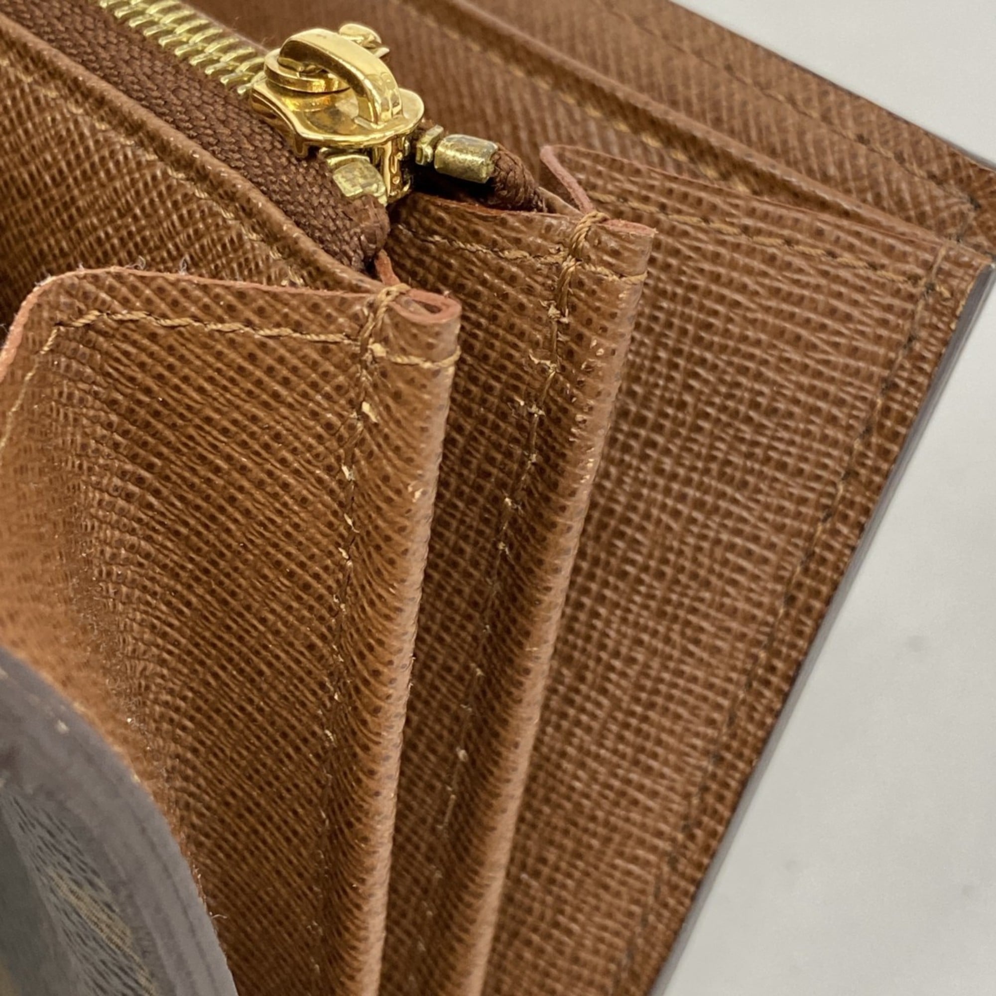Louis Vuitton Brown Long Wallet (Bi-Fold) (Pre-Owned)
