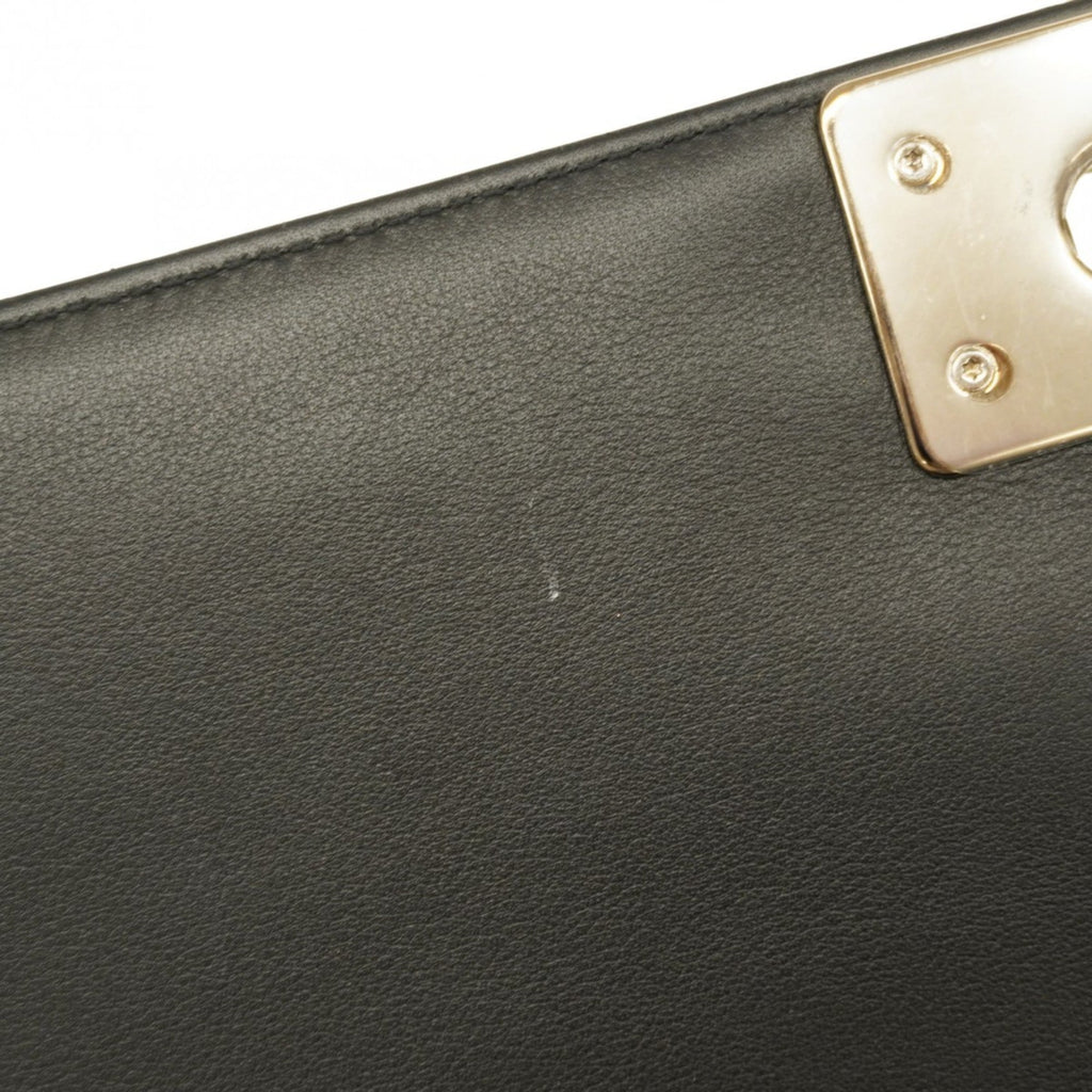 Chanel Black Leather Shoulder Bag (Pre-Owned)