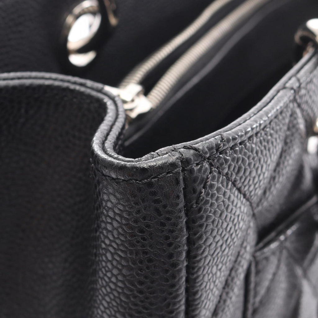 Chanel Black Grained Calfskin Tote Bag (Pre-Owned)