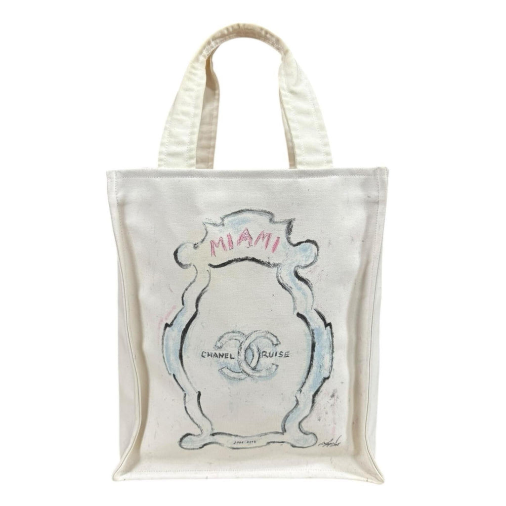 Chanel White Canvas Tote Bag (Pre-Owned)