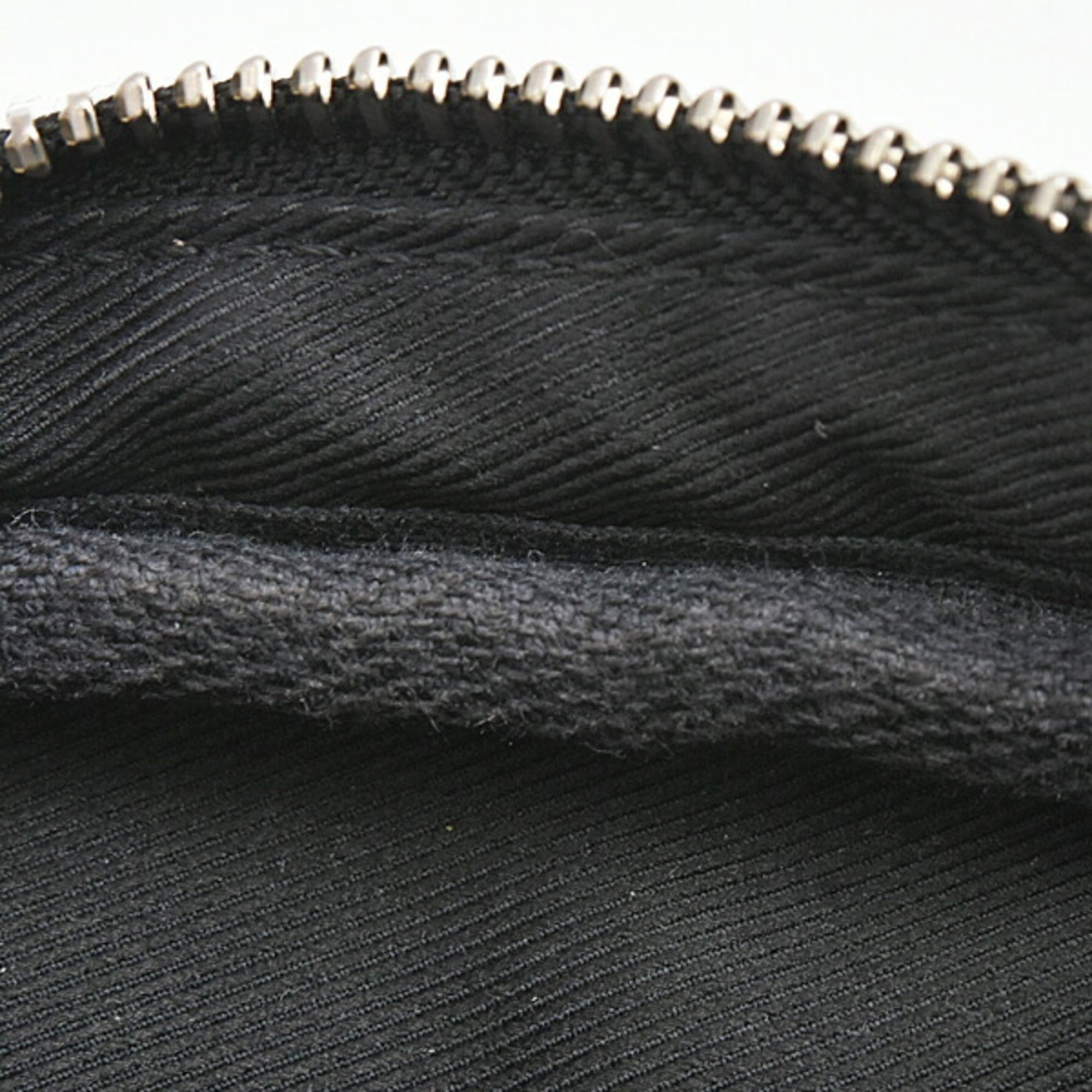 Louis Vuitton Taigarama Black Taigarama Pochette Shoulder Bag (Pre-Owned)