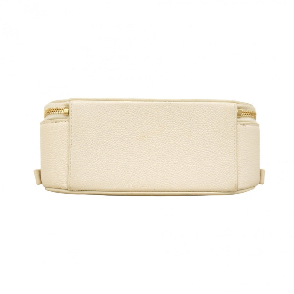 Chanel White Grained Calfskin Handbag (Pre-Owned)