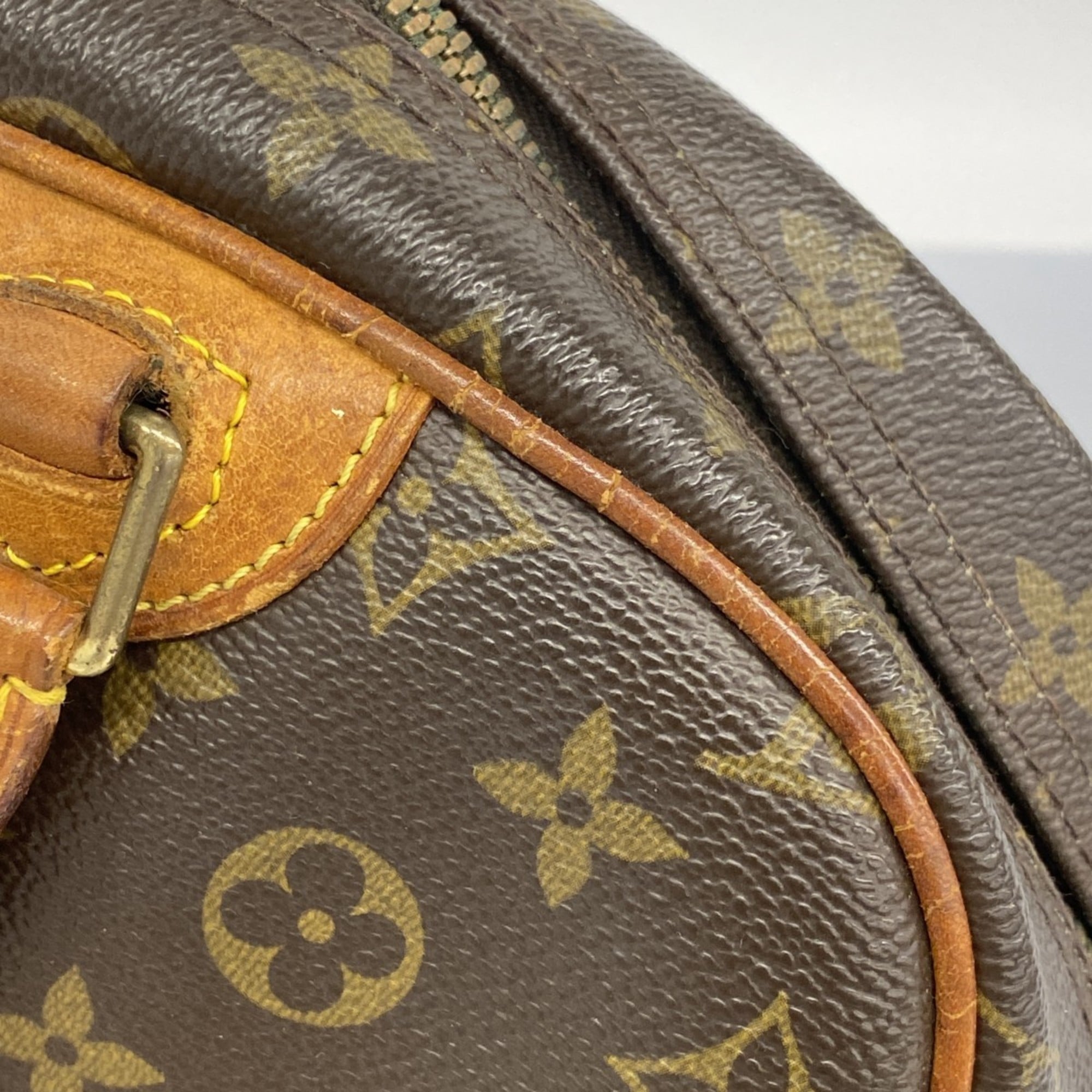 Louis Vuitton Brown Handbag (Pre-Owned)
