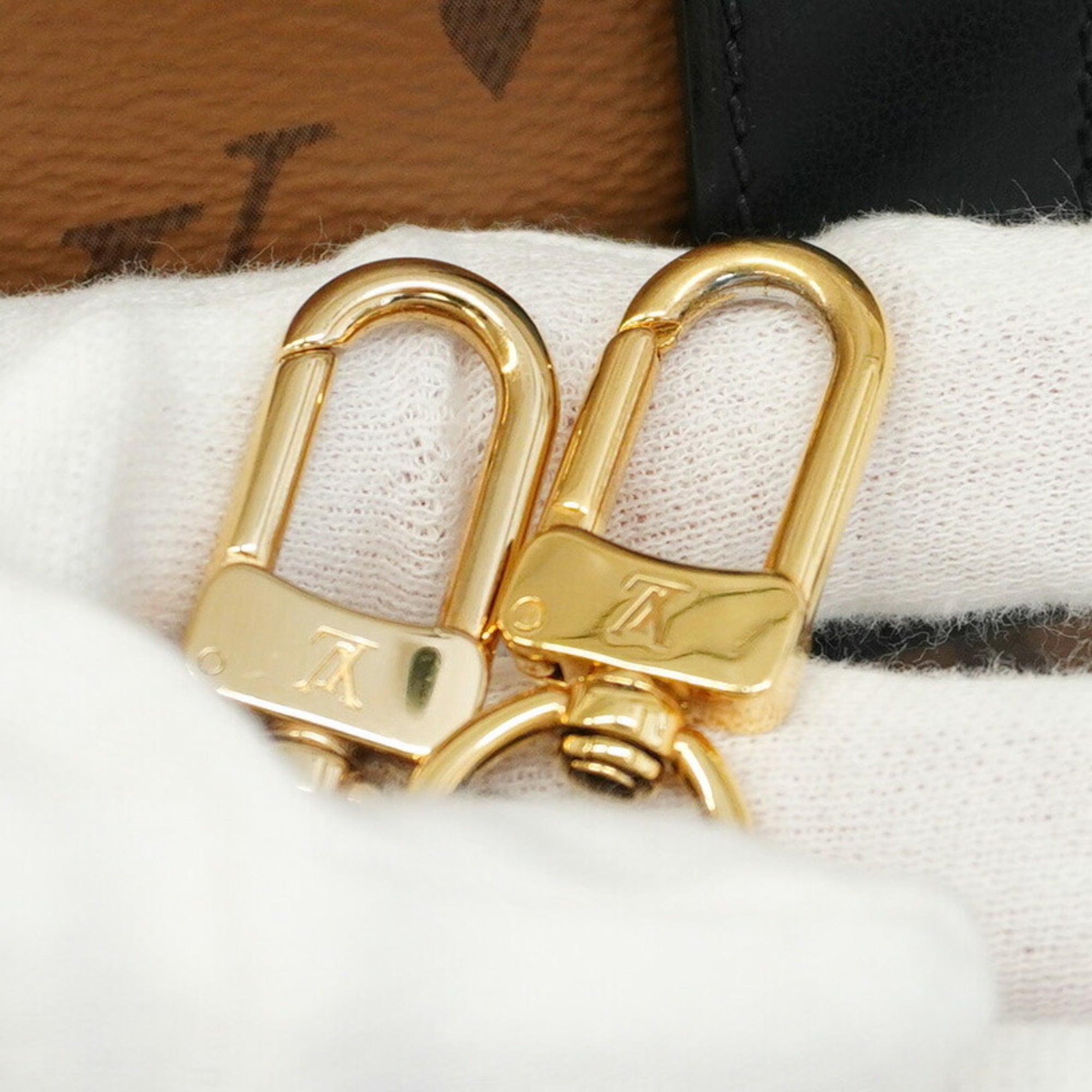 Louis Vuitton Brown Handbag (Pre-Owned)