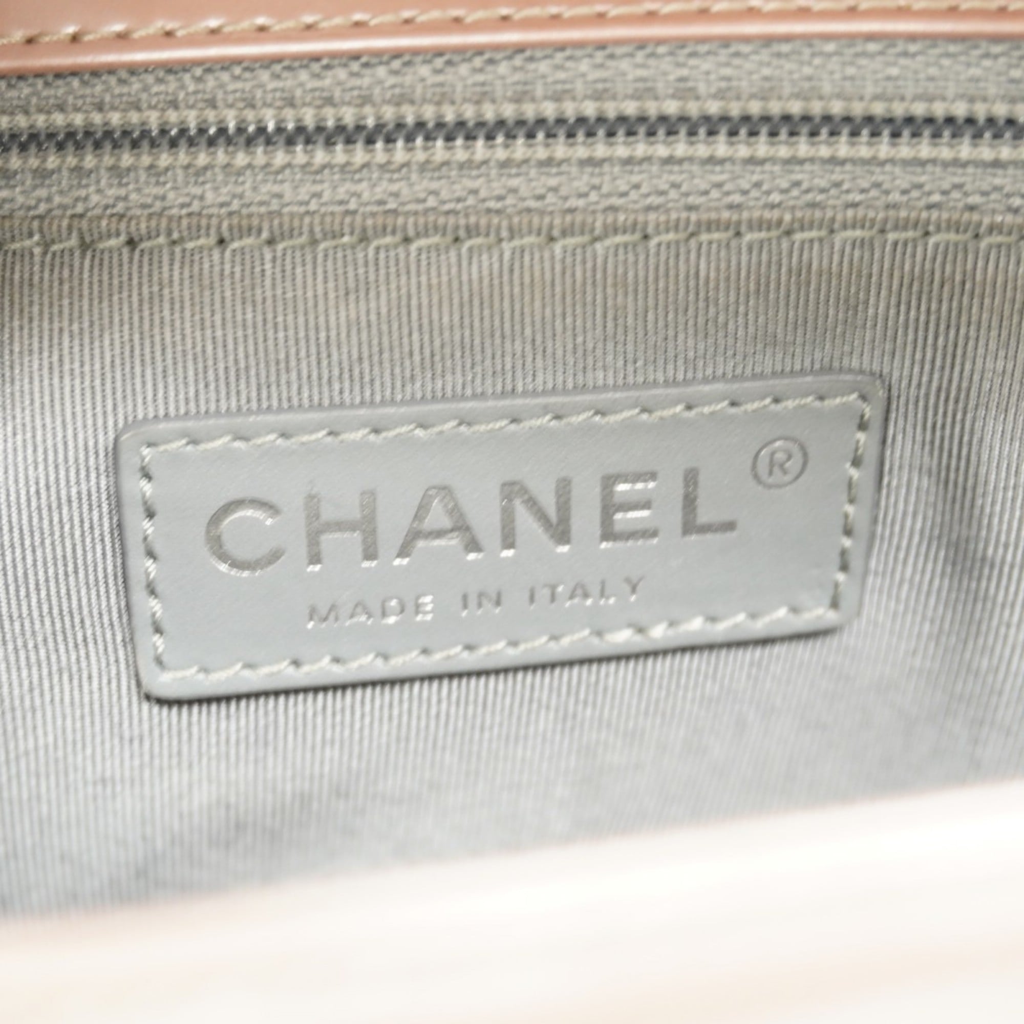 Chanel Pink Patent Leather Shoulder Bag (Pre-Owned)