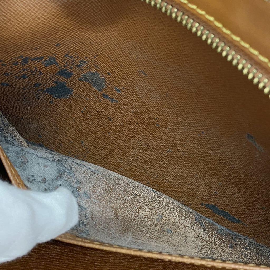 Louis Vuitton Gold Cipango Clutch Bag (Pre-Owned)