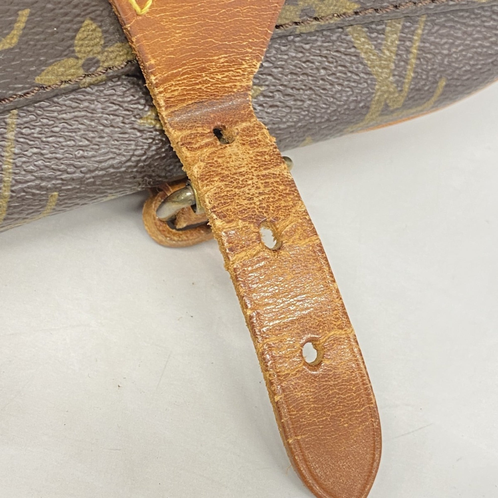 Louis Vuitton Brown Shoulder Bag (Pre-Owned)