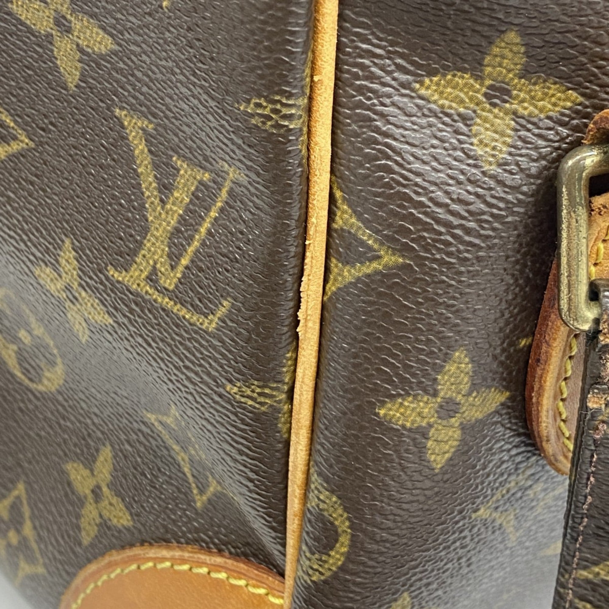 Louis Vuitton Brown Shoulder Bag (Pre-Owned)