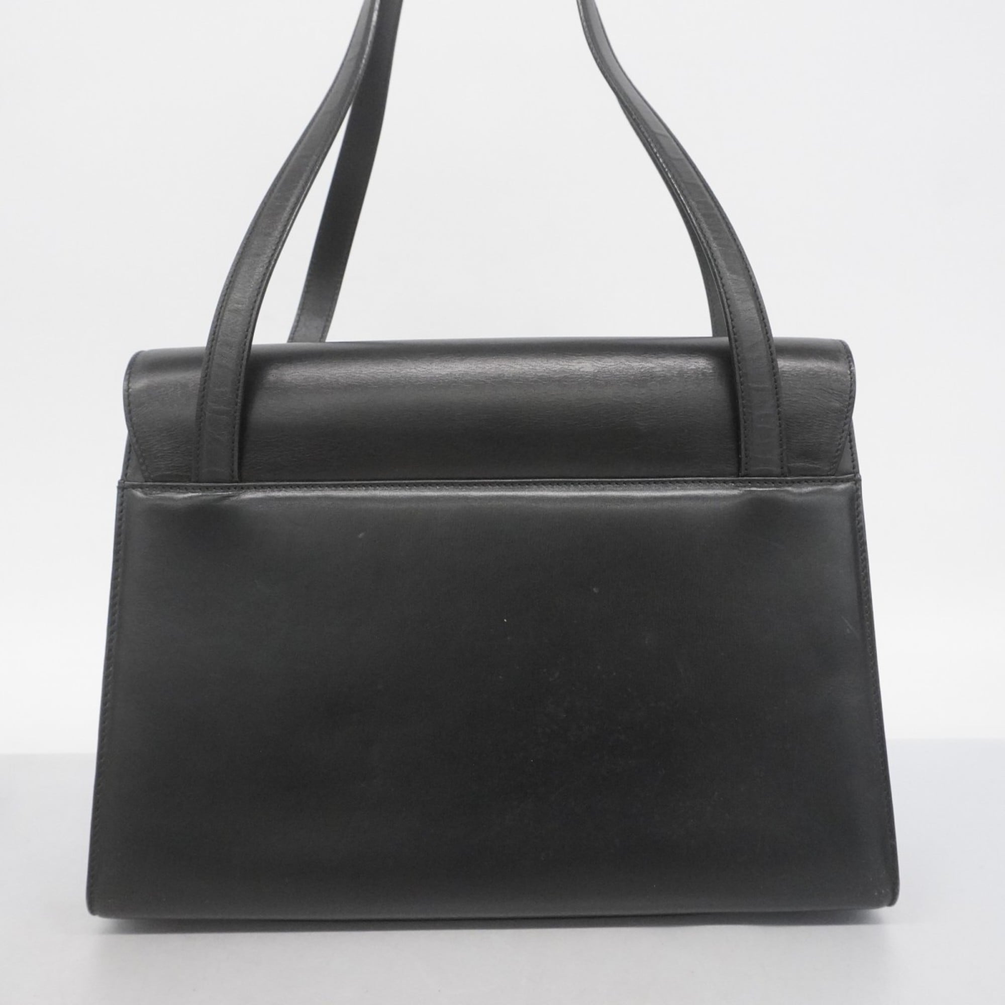 Salvatore Ferragamo Black Leather Shoulder Bag (Pre-Owned)