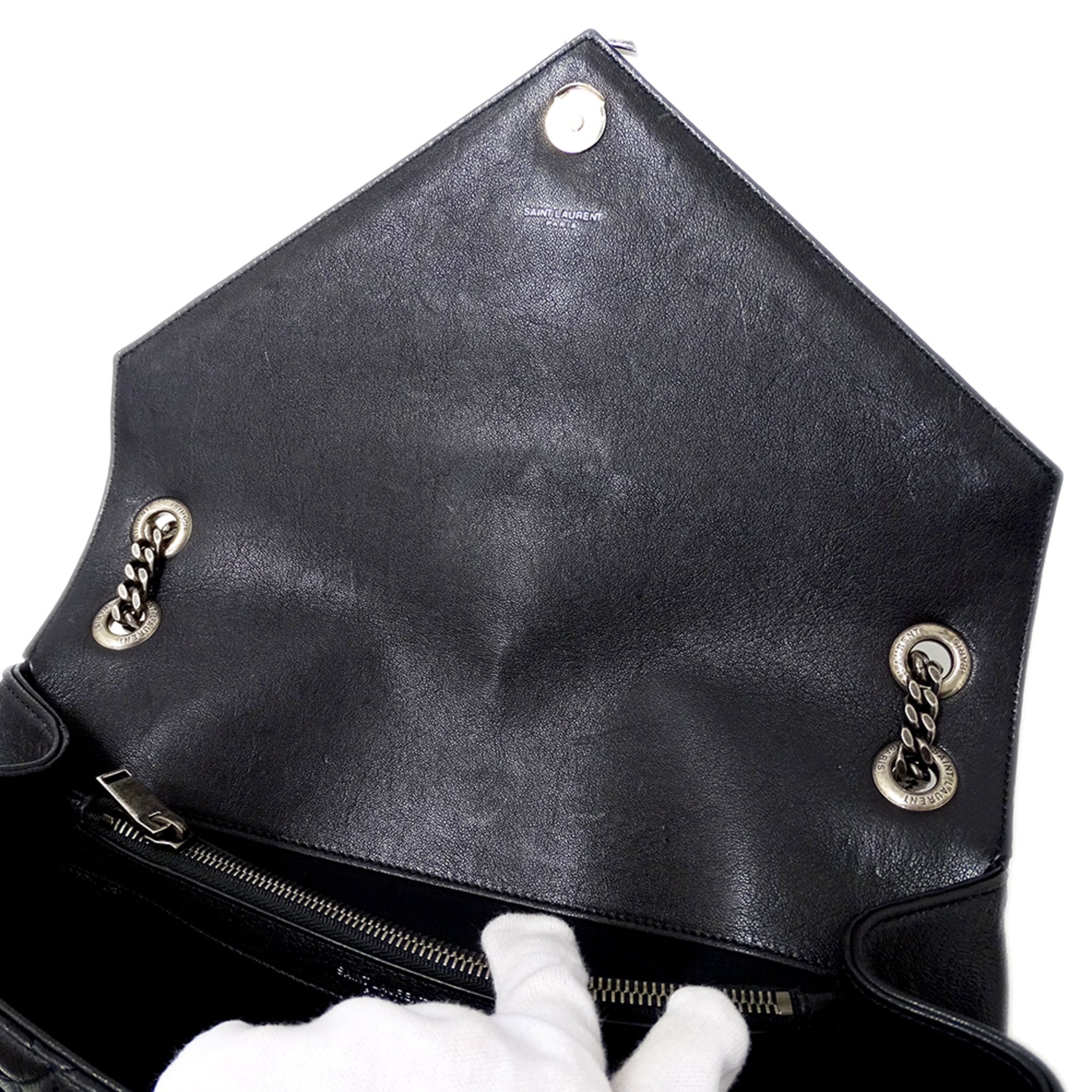 Saint Laurent Black Leather Shoulder Bag (Pre-Owned)