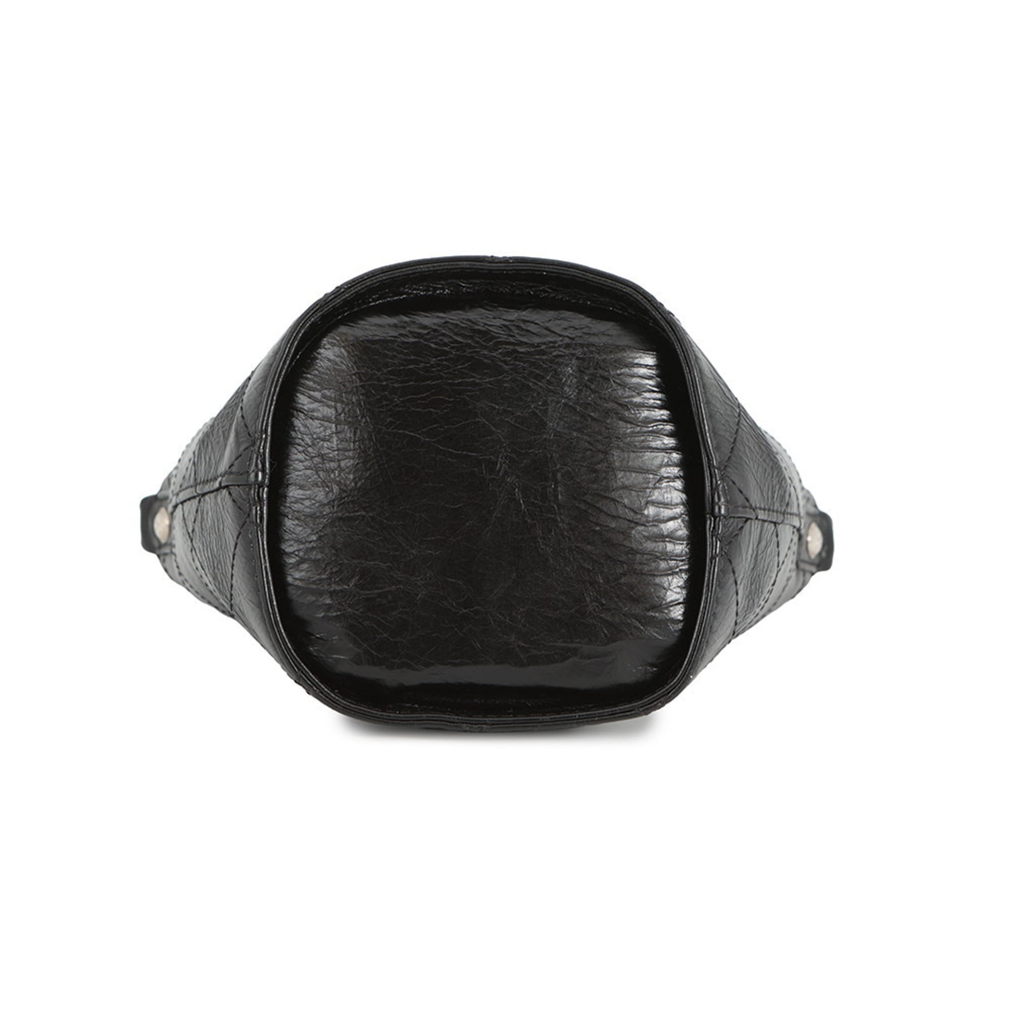 Chanel Matelasse Black Leather Shoulder Bag (Pre-Owned)