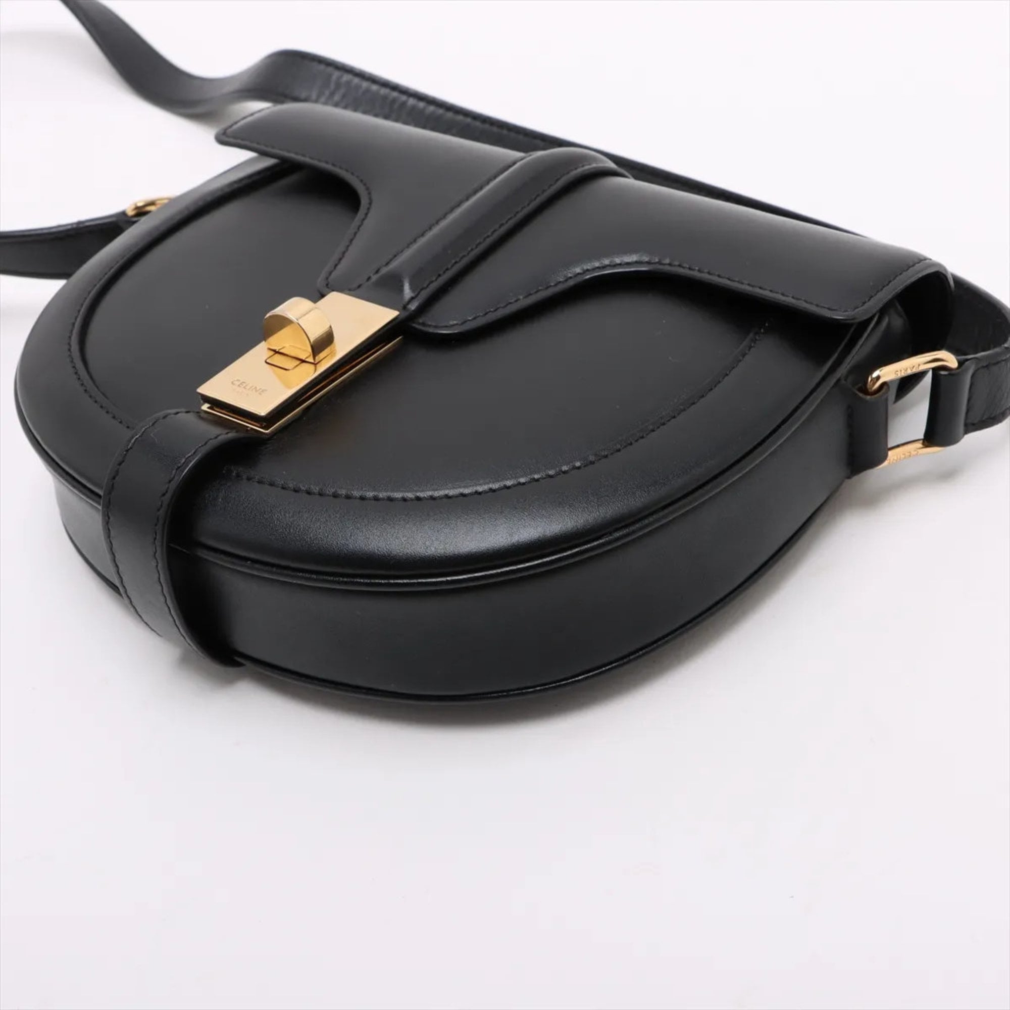 Celine Black Leather Shoulder Bag (Pre-Owned)