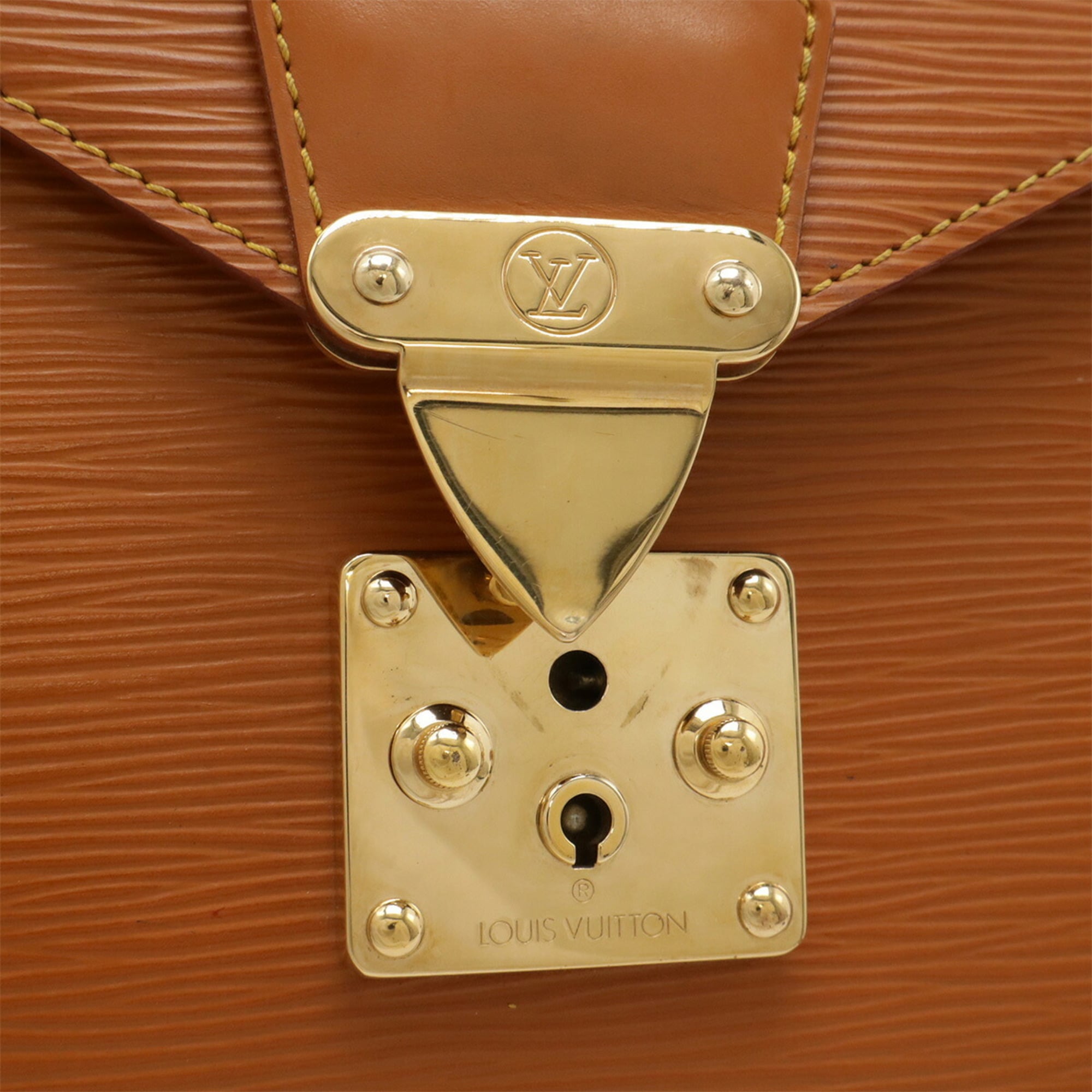 Louis Vuitton Epi Champagne Gold Epi Leather Clutch Bag (Pre-Owned)