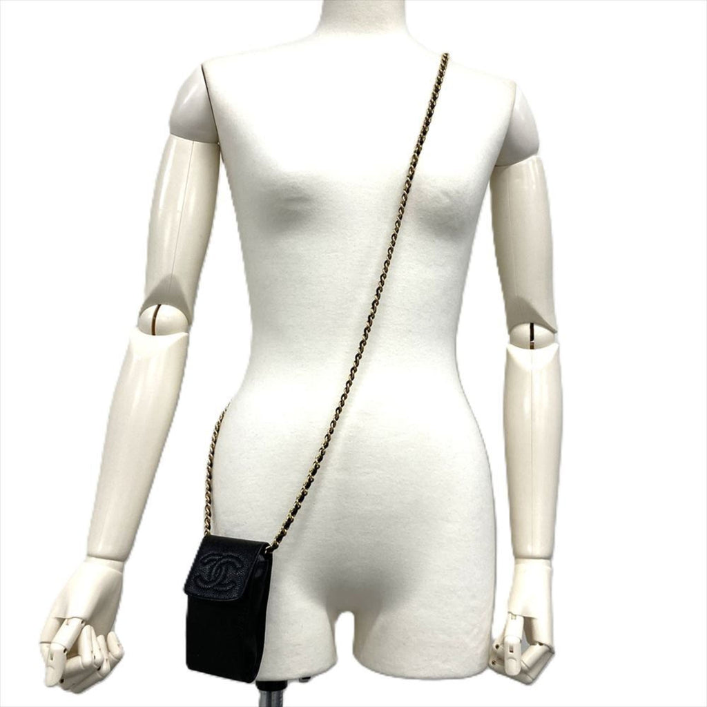 Chanel Black Grained Calfskin Shoulder Bag (Pre-Owned)