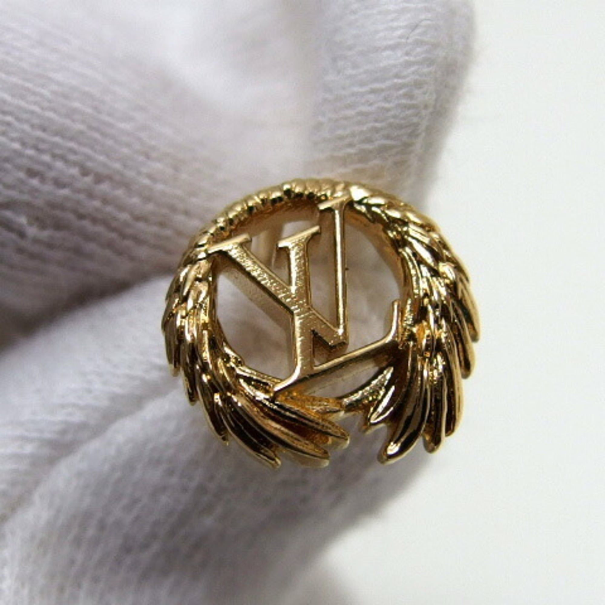 Louis Vuitton Gold Metal (Pre-Owned)