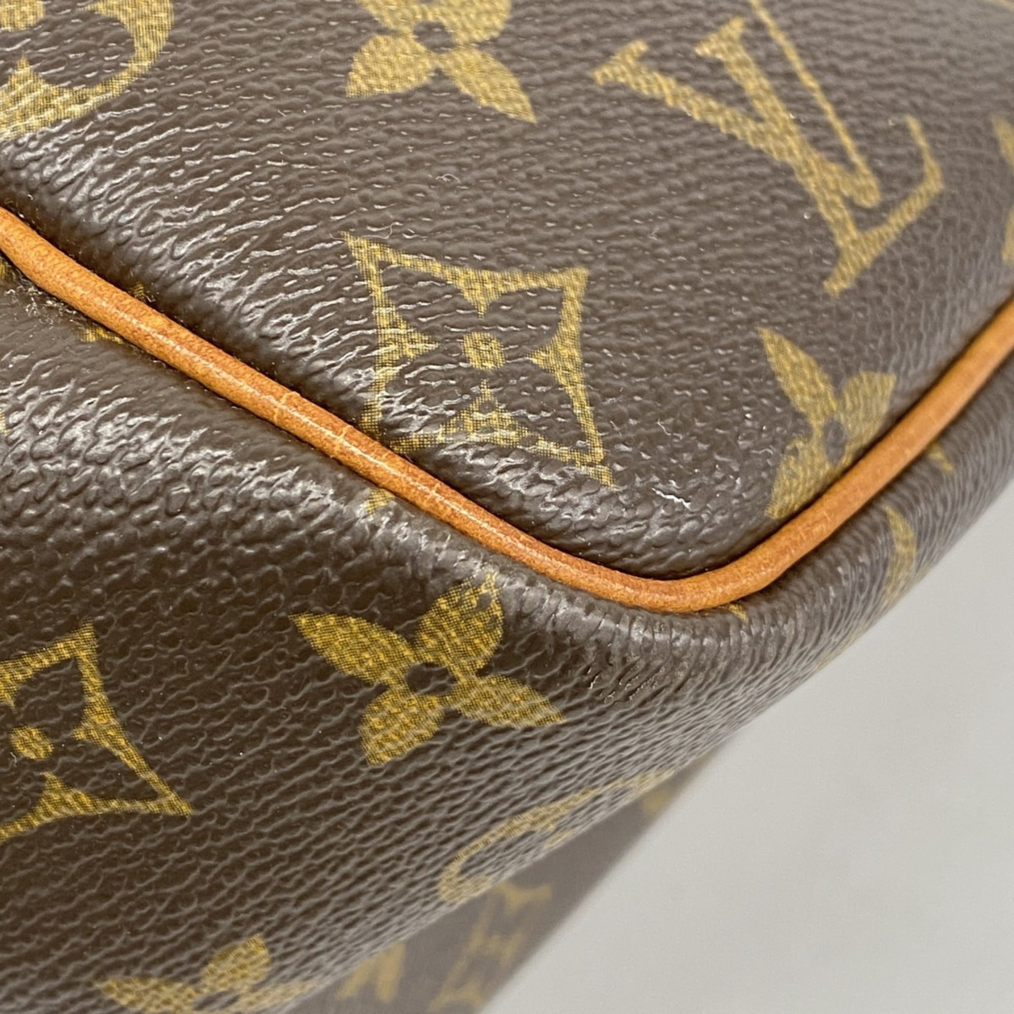 Louis Vuitton Brown Handbag (Pre-Owned)