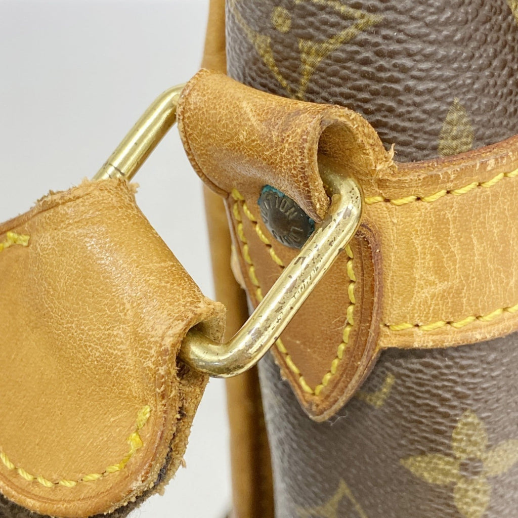 Louis Vuitton Brown Shoulder Bag (Pre-Owned)