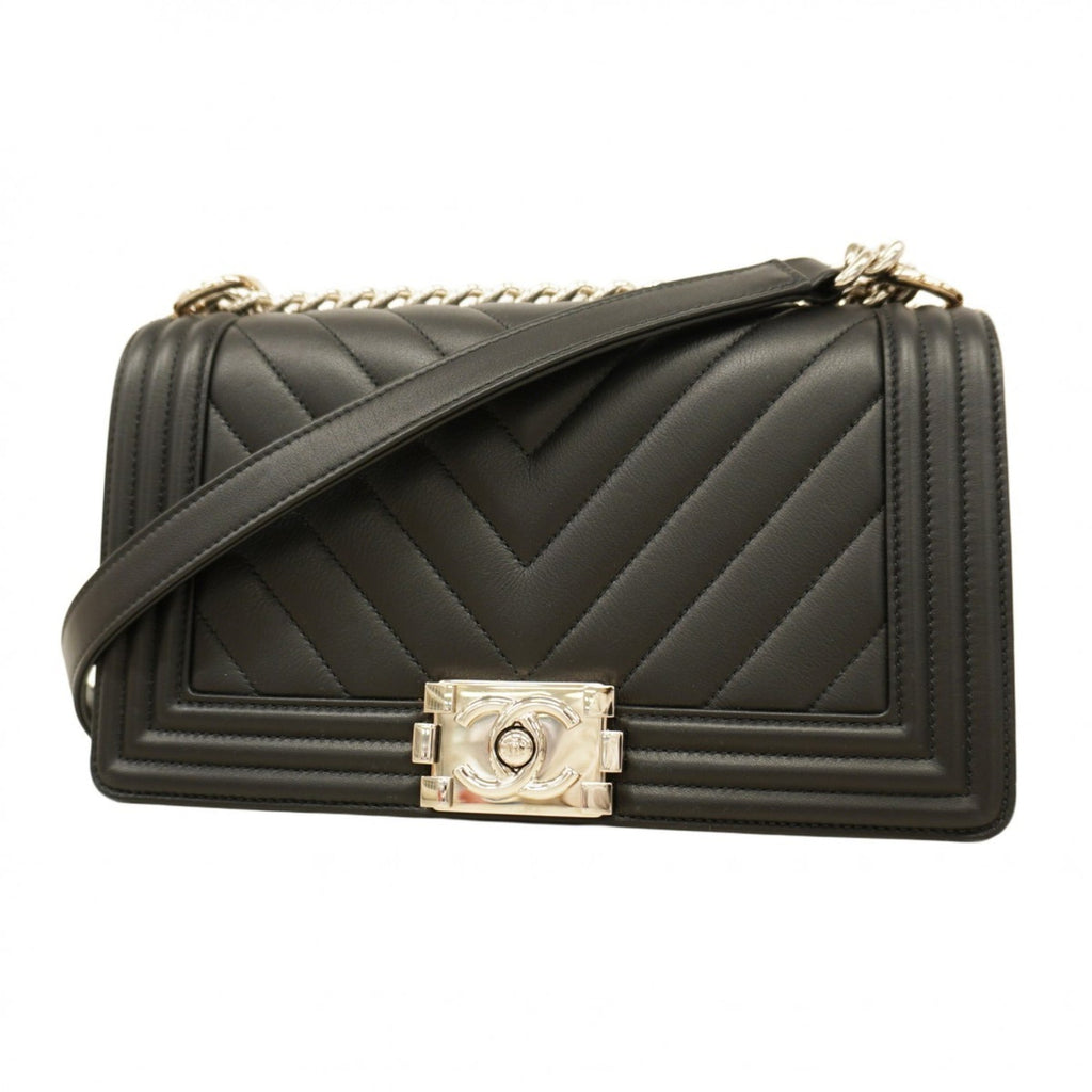 Chanel Black Leather Shoulder Bag (Pre-Owned)