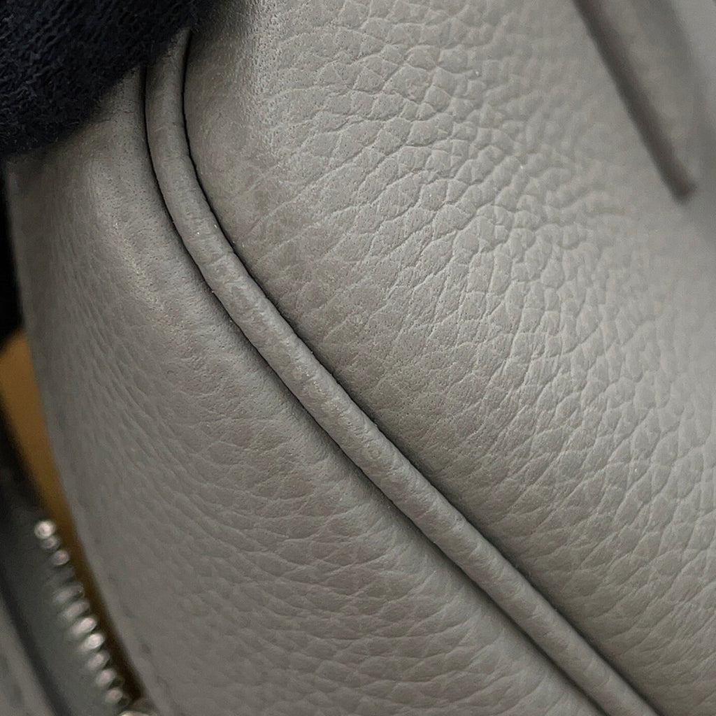 Loewe Gray Leather Handbag (Pre-Owned)