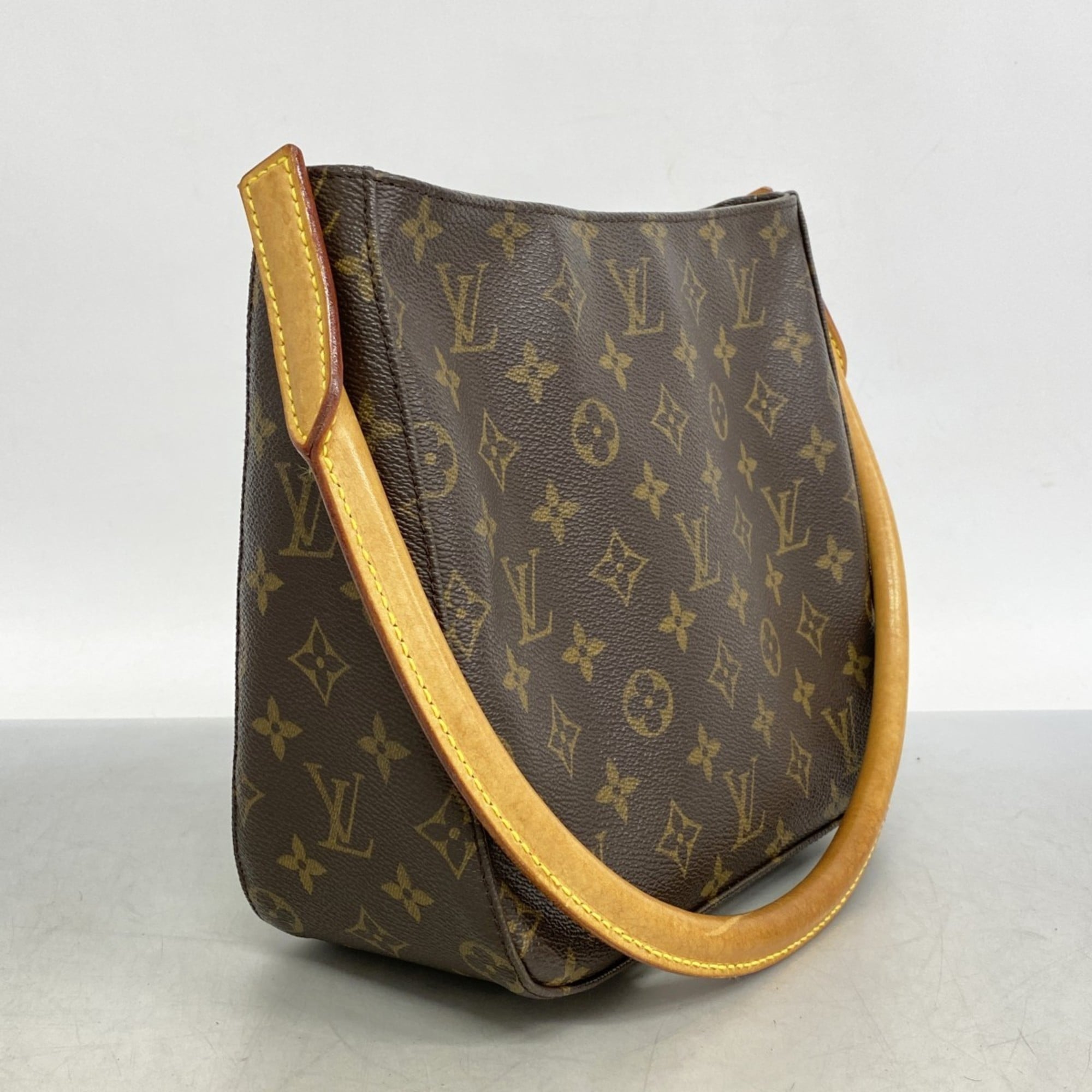 Louis Vuitton Brown Shoulder Bag (Pre-Owned)